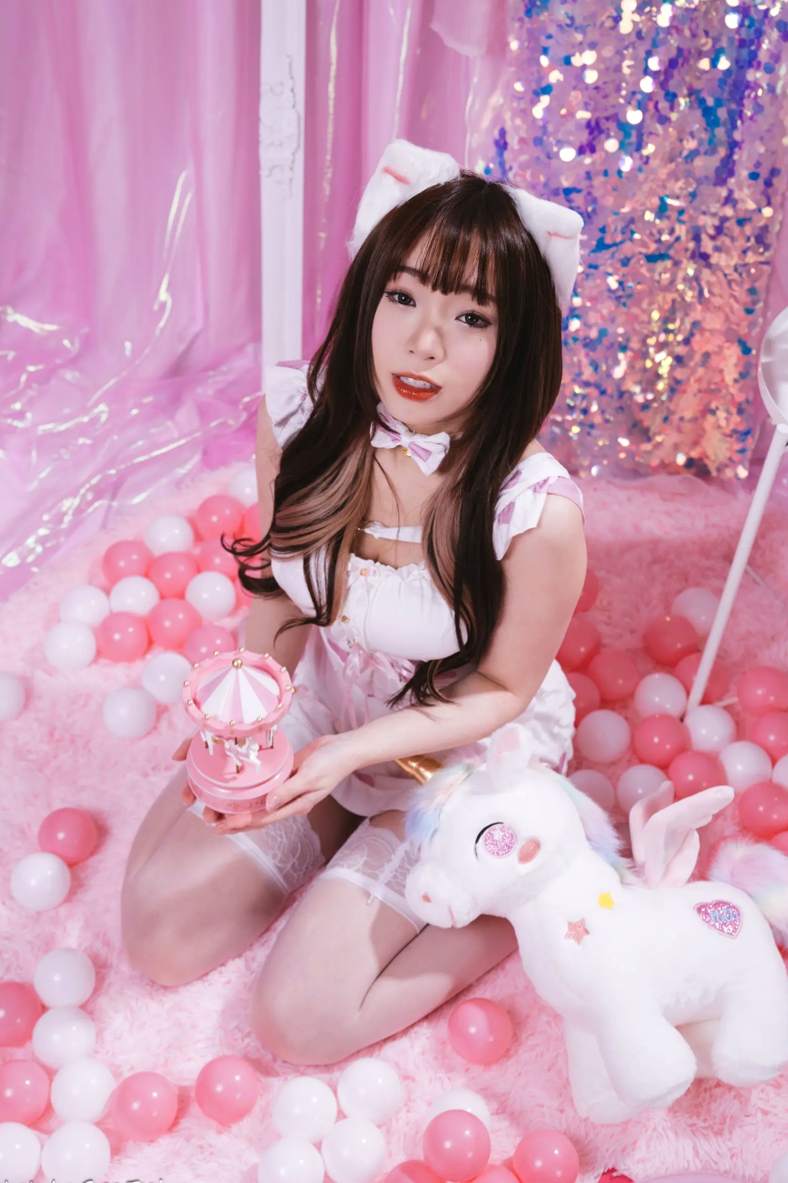 Gallery - 《娃娃 - 可爱女仆梦幻粉色系主题，软萌猫耳少女与独角兽的甜美私房写真 [146P]》萌系女仆治愈系私房照角色扮演 女神私房照_秀色女神 - image 33
