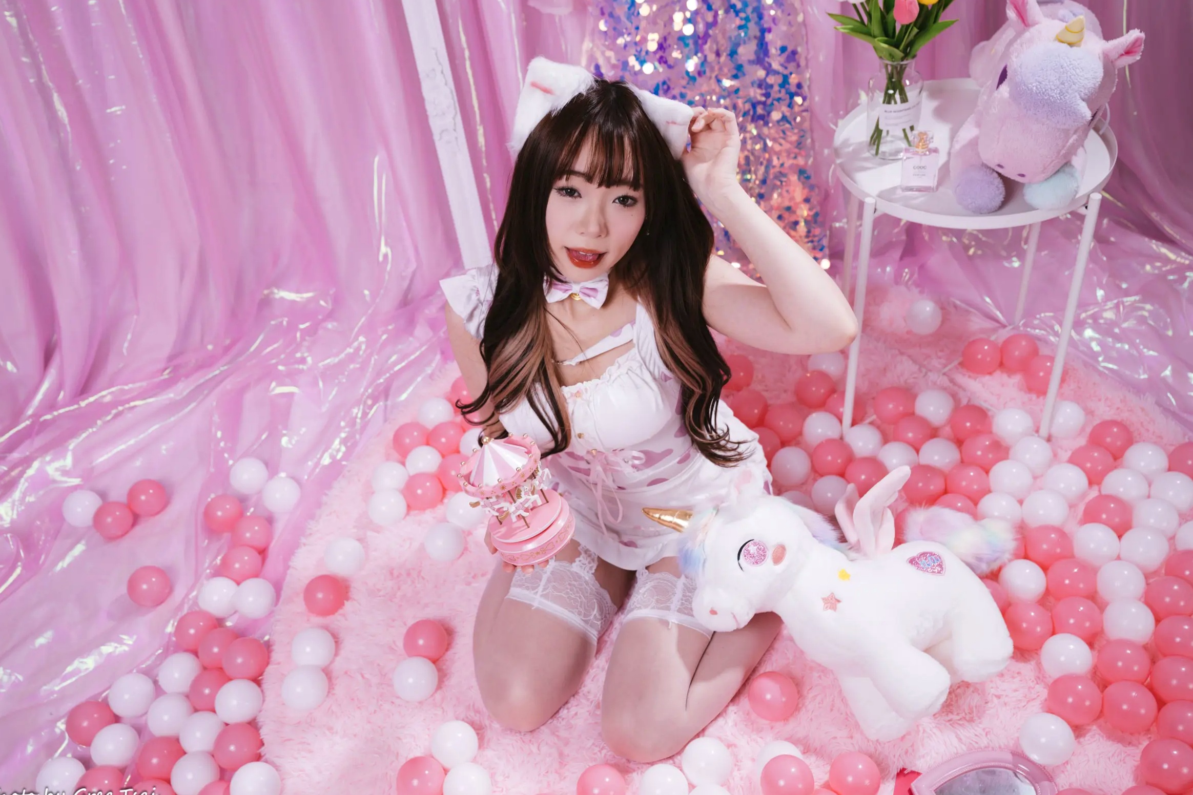 Gallery - 《娃娃 - 可爱女仆梦幻粉色系主题，软萌猫耳少女与独角兽的甜美私房写真 [146P]》萌系女仆治愈系私房照角色扮演 女神私房照_秀色女神 - image 35