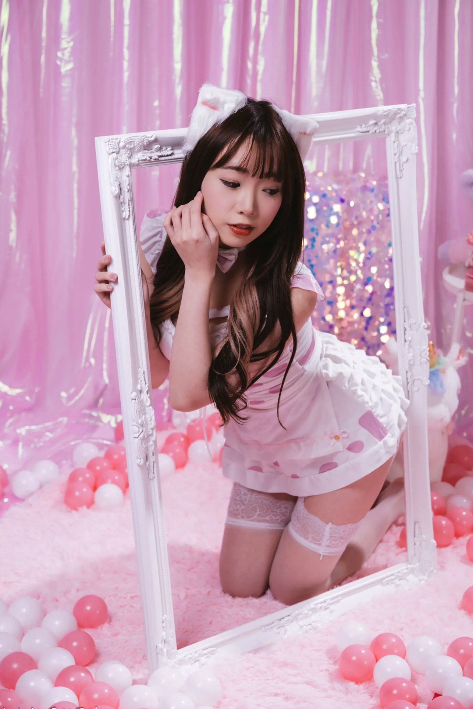 Gallery - 《娃娃 - 可爱女仆梦幻粉色系主题，软萌猫耳少女与独角兽的甜美私房写真 [146P]》萌系女仆治愈系私房照角色扮演 女神私房照_秀色女神 - image 106