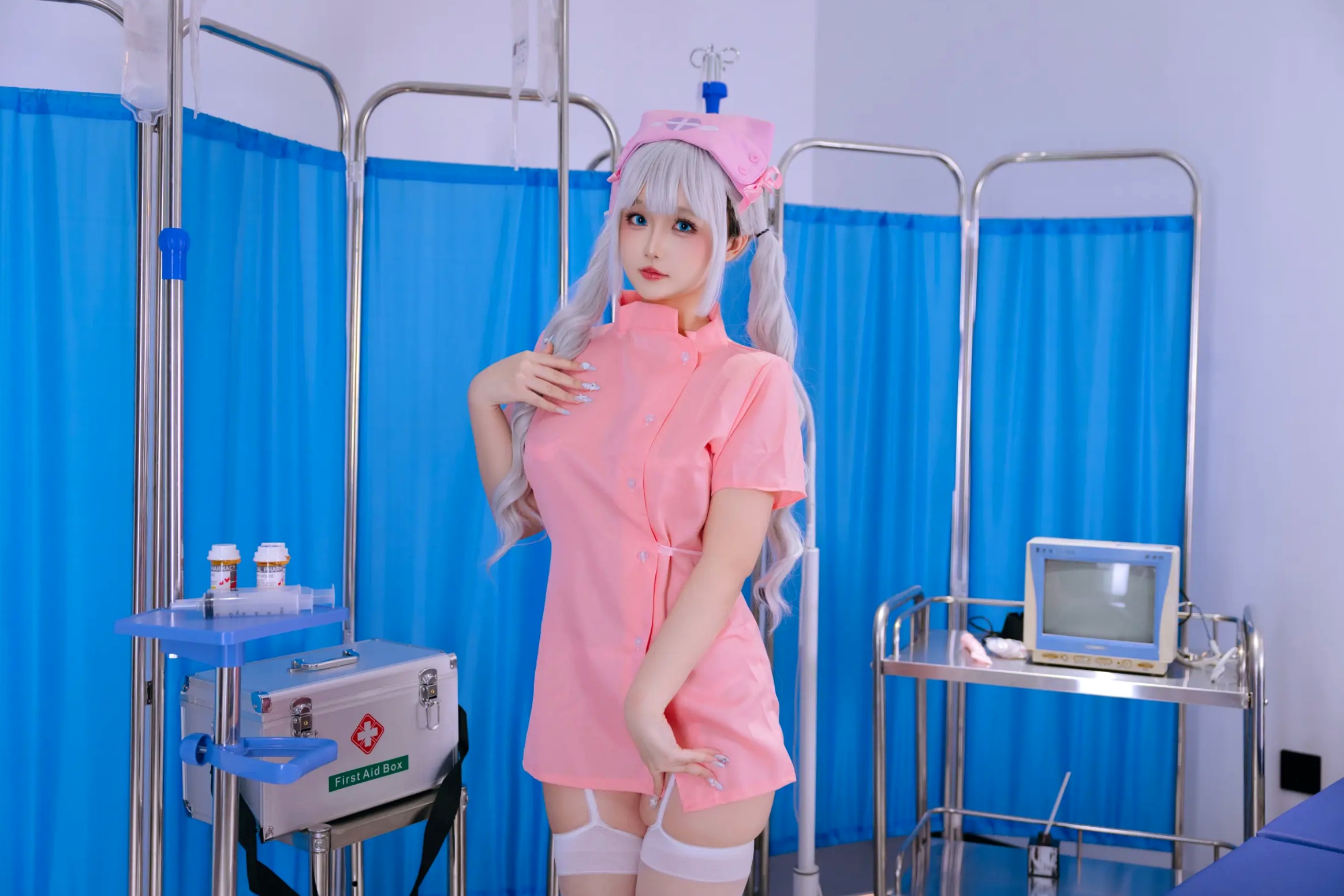 Gallery - Cosplay日奈娇 - 爱心护理 粉嫩护士装大尺度私房写真 [180P]角色扮演护士诱惑大尺度私房照 女神私房照_秀色女神 - image 50