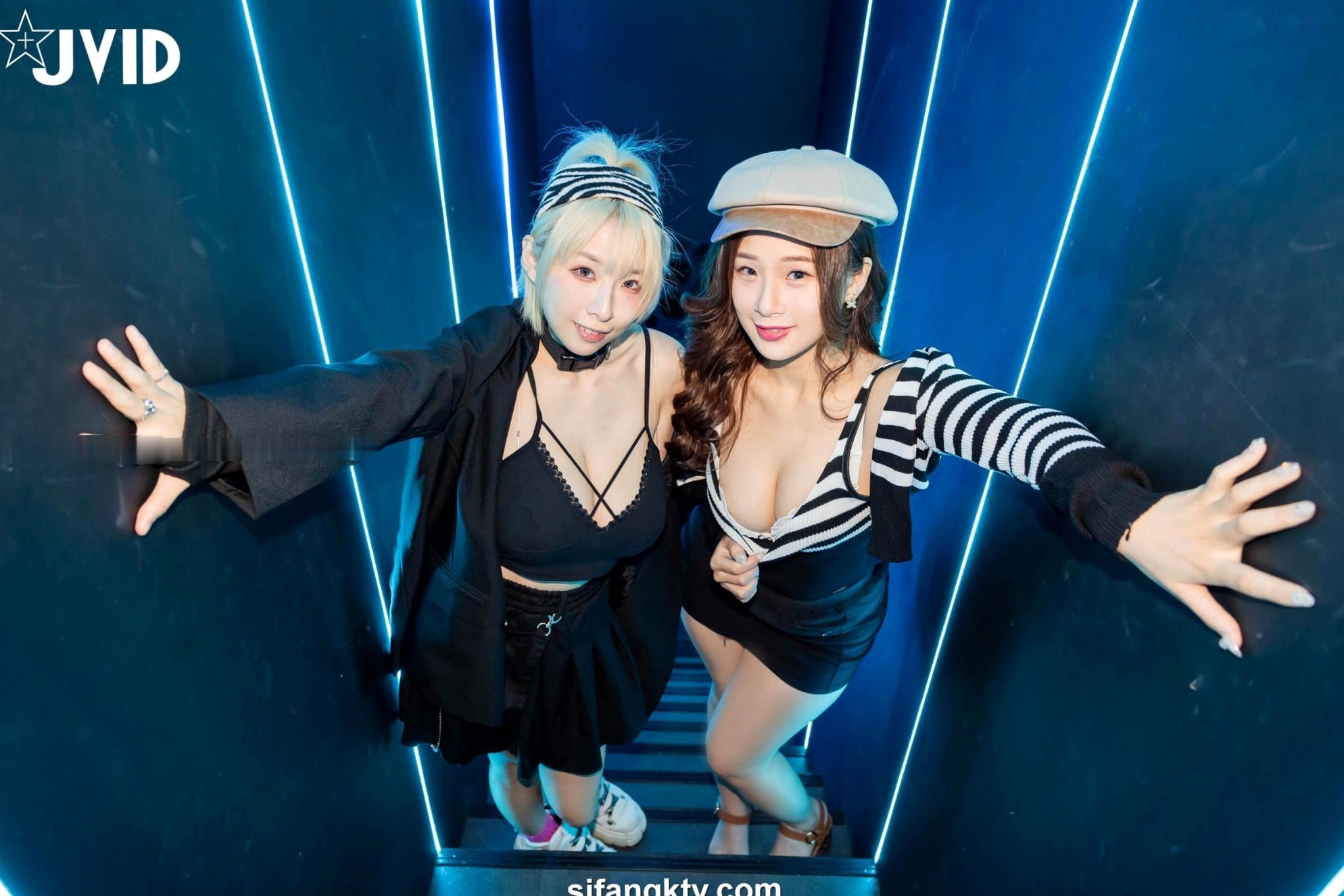 Gallery - JVID婕咪、黎菲儿-万圣节派对之万淫密室-双美性感角色扮演，火辣互动、极致情欲剧情AV，挑战视觉极限，2022.10.27JVID角色扮演大尺度性感 女神私房照_秀色女神 - image 6