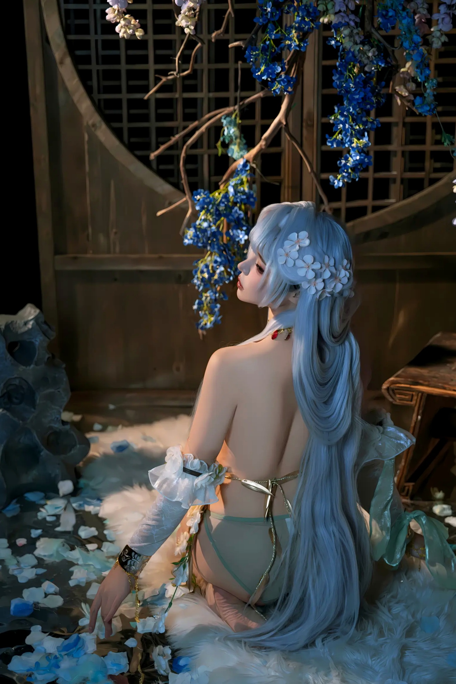 Gallery - 七月喵子 - 殷紫萍古风cos私房鉴赏，极致诱惑花海梦幻大尺度写真 [55P]角色扮演私房照大尺度性感气质 女神私房照_秀色女神 - image 44