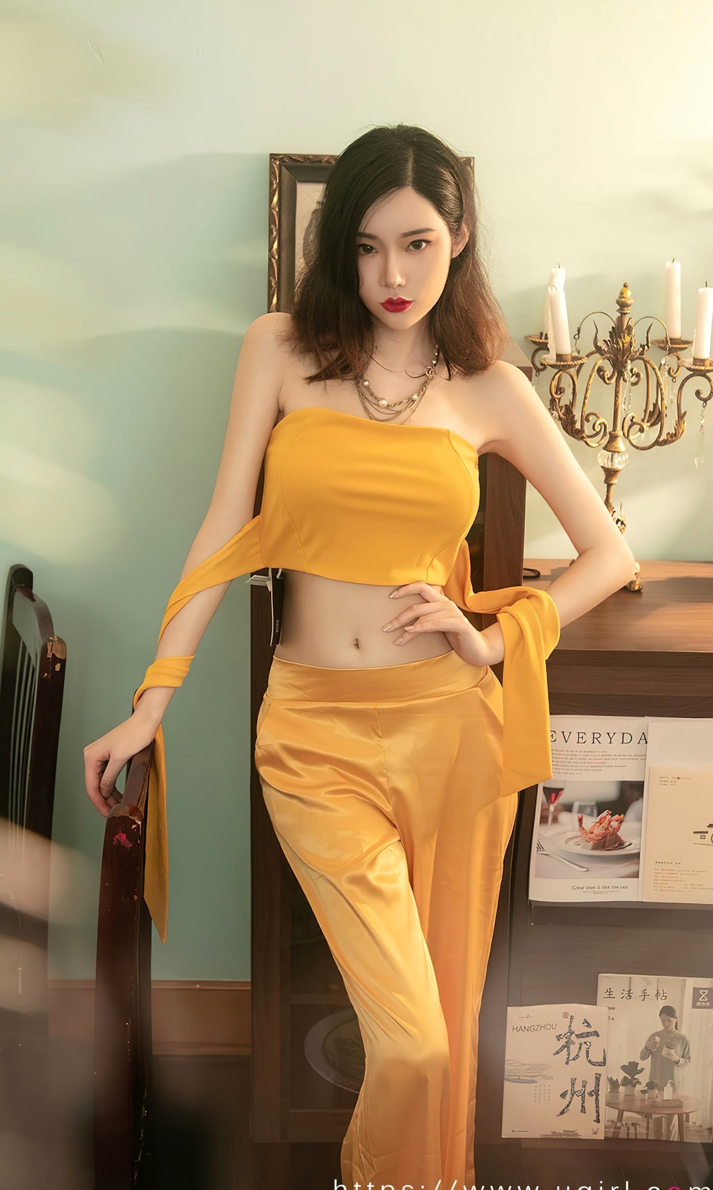 Gallery - UGirls尤果圈 - Chiness Model 模特 - model李宓儿《热血加油站》写真合辑，诱惑制服与火辣曲线，极品女神极致视觉盛宴爱尤物 - Love Beauty 性感诱惑制服极品黑丝 女神私房照_秀色女神 - image 24