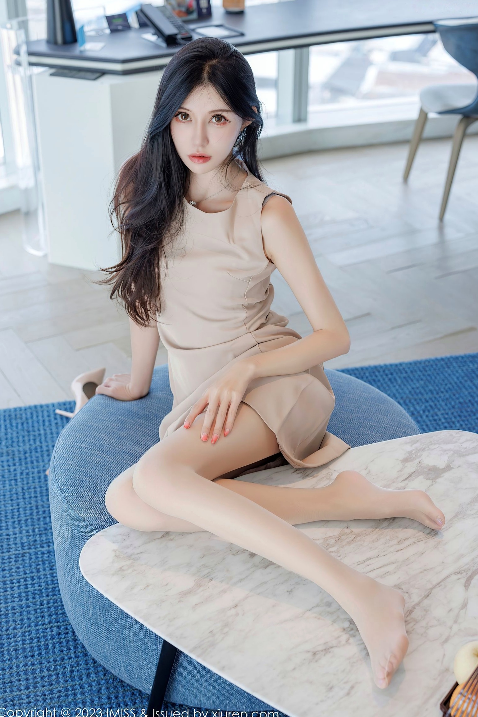 Gallery - IMiss爱蜜社 - Honey Club -746-泥鳅鳅-米色职场套装与蓝灰蕾丝内衣诱惑-高空落地窗职场女神私房写真爱蜜社 - Honey Club 制服内衣私房照气质 女神私房照_秀色女神 - image 17