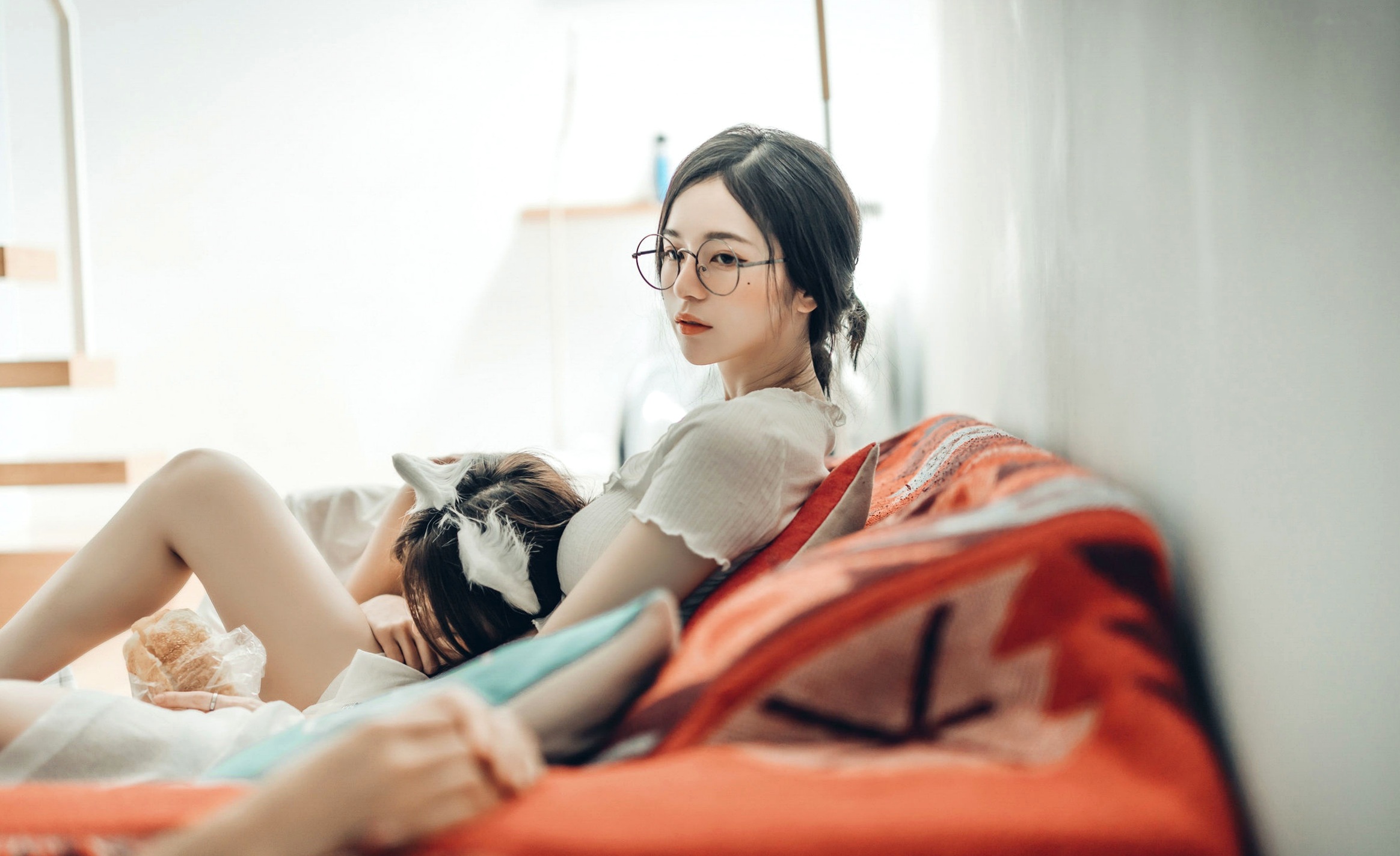 Gallery - JVID-辰辰、妍妍、飘飘：宅女与猫咪的同居生活，高颜值女神角色扮演，超大尺度猫娘私房写真，闺蜜互动极度诱惑，尽显白皙身材与缠绵风情角色扮演大尺度私房照诱惑JVID 女神私房照_秀色女神 - image 8