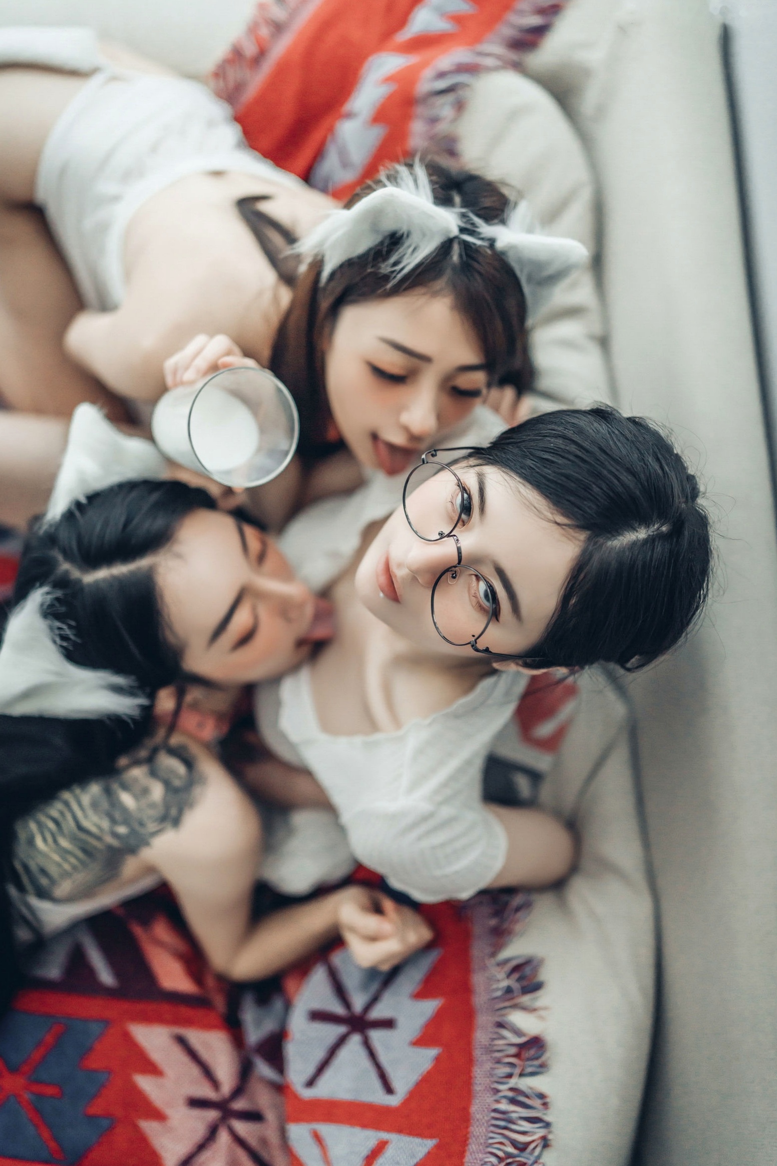 Gallery - JVID-辰辰、妍妍、飘飘：宅女与猫咪的同居生活，高颜值女神角色扮演，超大尺度猫娘私房写真，闺蜜互动极度诱惑，尽显白皙身材与缠绵风情角色扮演大尺度私房照诱惑JVID 女神私房照_秀色女神 - image 45