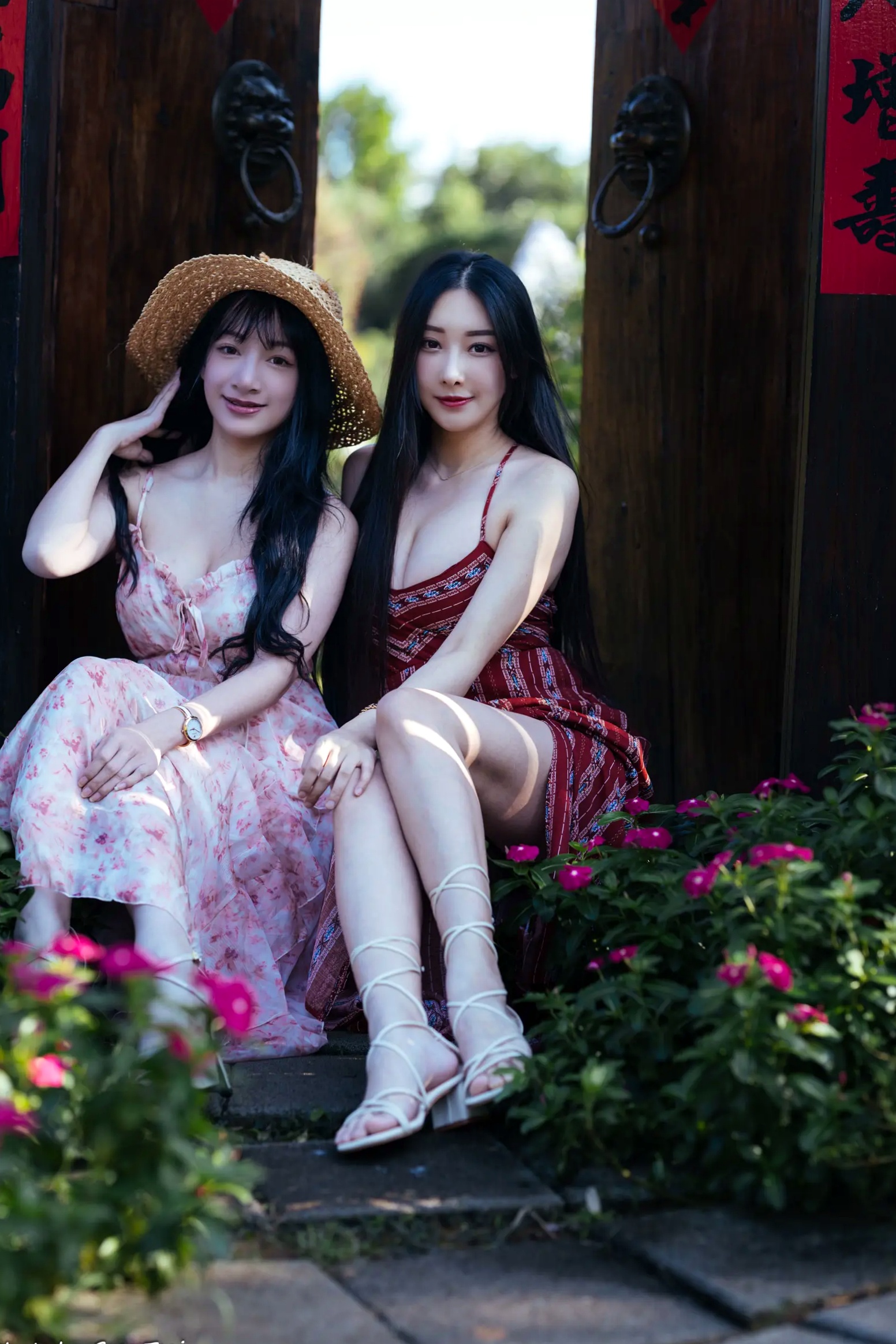 Gallery - 《轩颖小葵 - 桃园》户外清新写真，气质女神唯美秋千，自然风光下的迷人时刻[109P]户外气质清新治愈系女神 女神私房照_秀色女神 - image 1