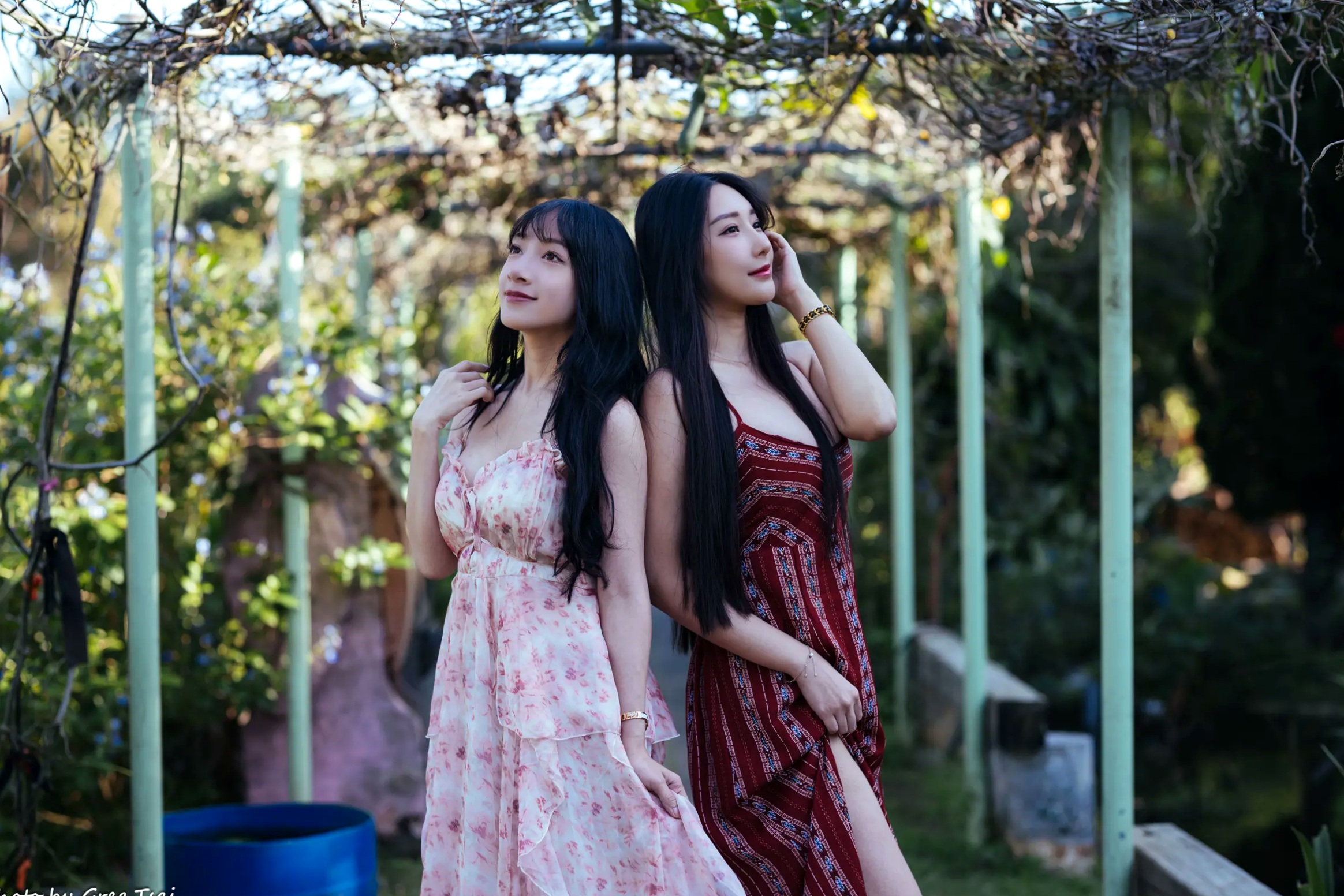 Gallery - 《轩颖小葵 - 桃园》户外清新写真，气质女神唯美秋千，自然风光下的迷人时刻[109P]户外气质清新治愈系女神 女神私房照_秀色女神 - image 10
