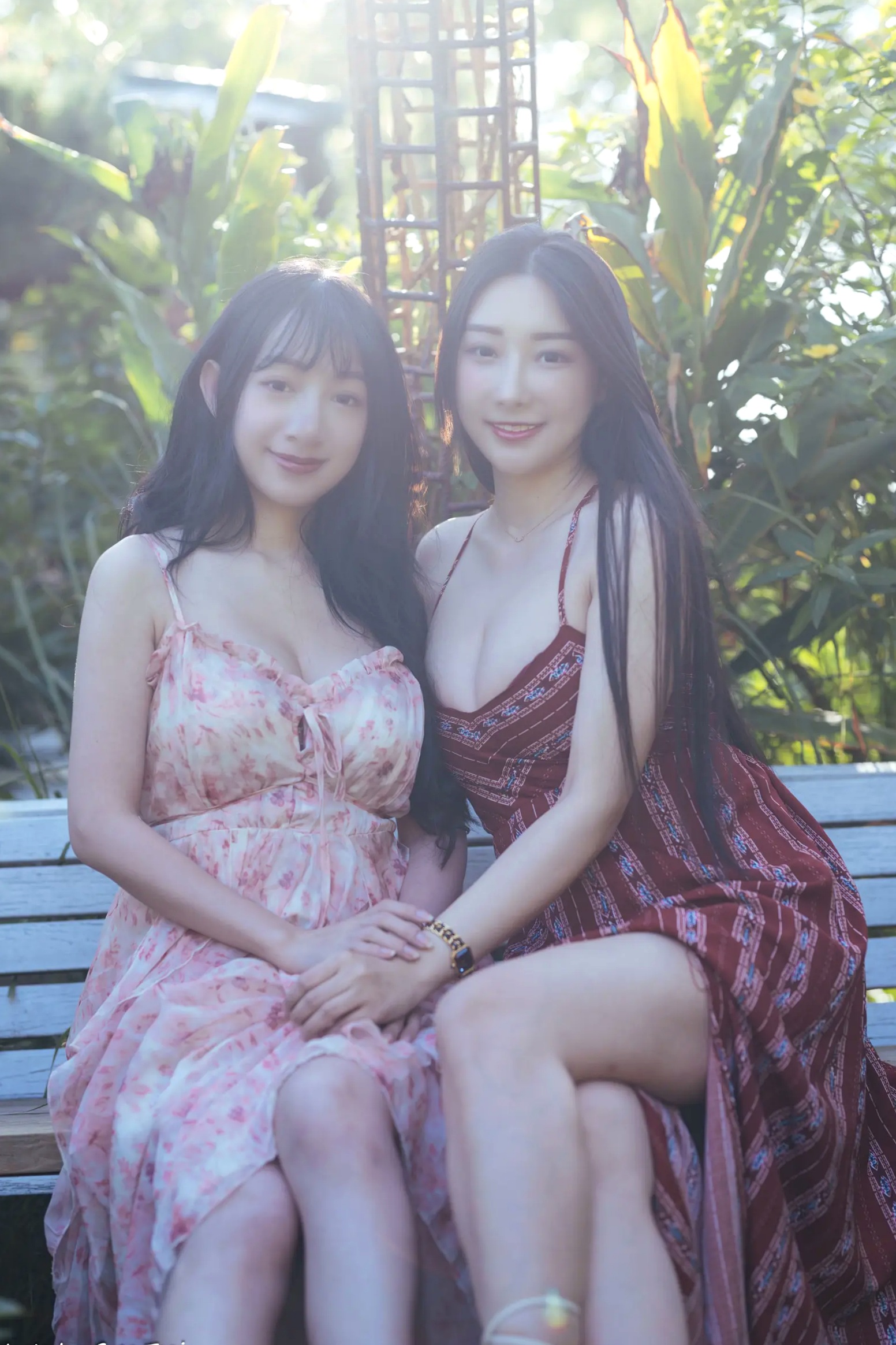 Gallery - 《轩颖小葵 - 桃园》户外清新写真，气质女神唯美秋千，自然风光下的迷人时刻[109P]户外气质清新治愈系女神 女神私房照_秀色女神 - image 16