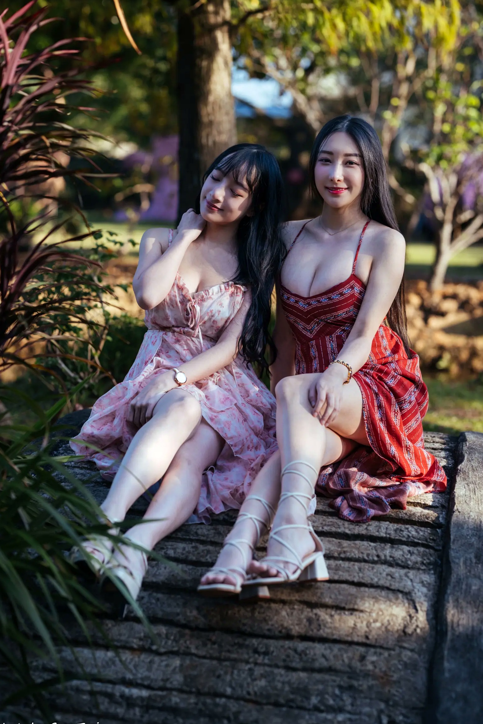 Gallery - 《轩颖小葵 - 桃园》户外清新写真，气质女神唯美秋千，自然风光下的迷人时刻[109P]户外气质清新治愈系女神 女神私房照_秀色女神 - image 36