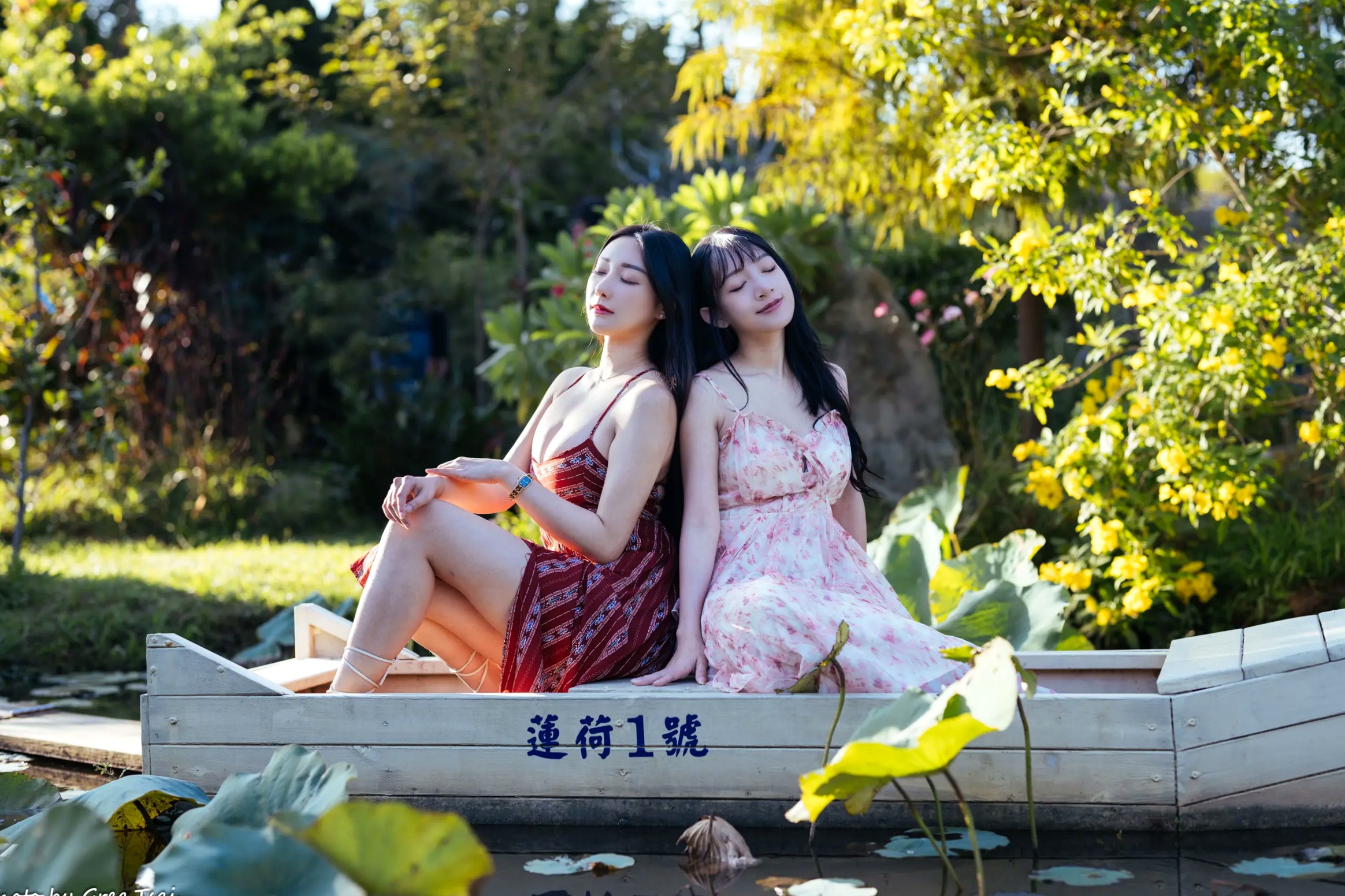 Gallery - 《轩颖小葵 - 桃园》户外清新写真，气质女神唯美秋千，自然风光下的迷人时刻[109P]户外气质清新治愈系女神 女神私房照_秀色女神 - image 40