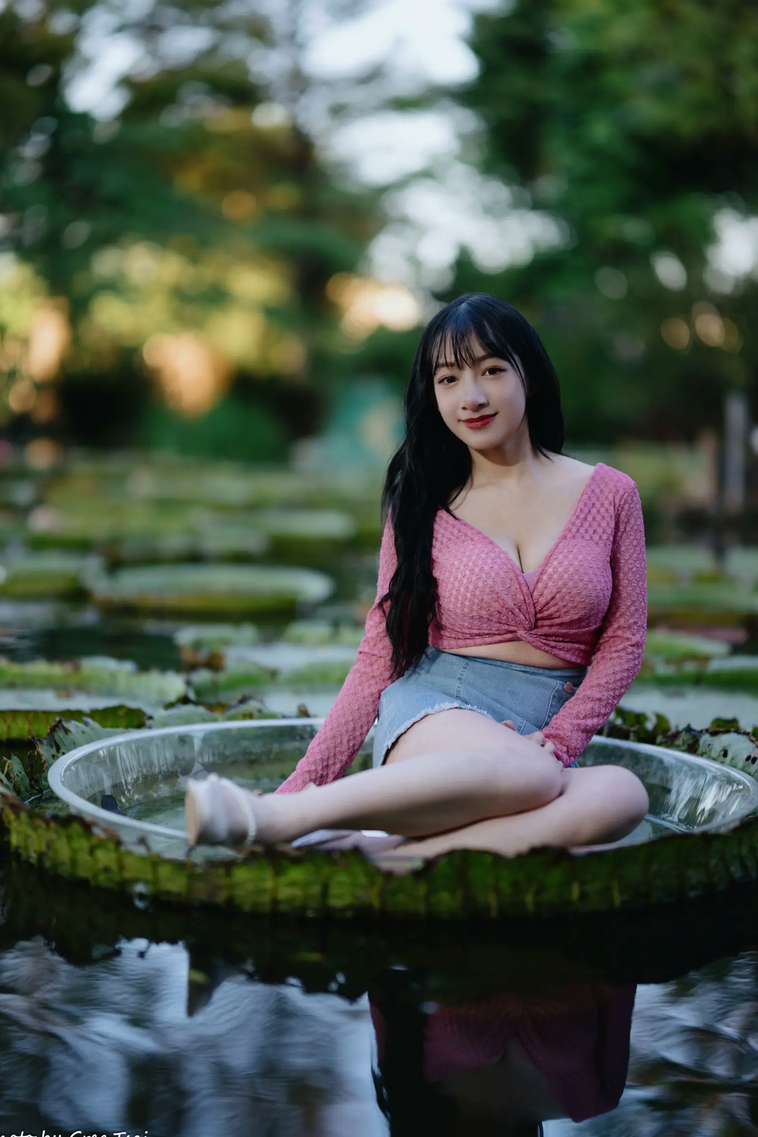 Gallery - 《轩颖小葵 - 桃园》户外清新写真，气质女神唯美秋千，自然风光下的迷人时刻[109P]户外气质清新治愈系女神 女神私房照_秀色女神 - image 56