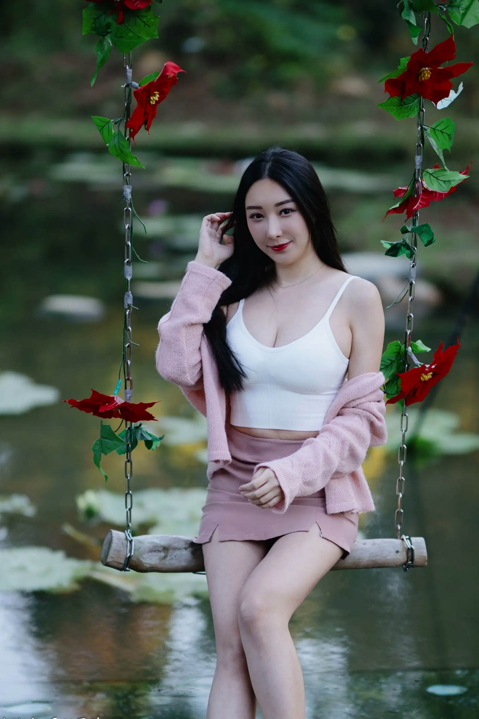 Gallery - 《轩颖小葵 - 桃园》户外清新写真，气质女神唯美秋千，自然风光下的迷人时刻[109P]户外气质清新治愈系女神 女神私房照_秀色女神 - image 64