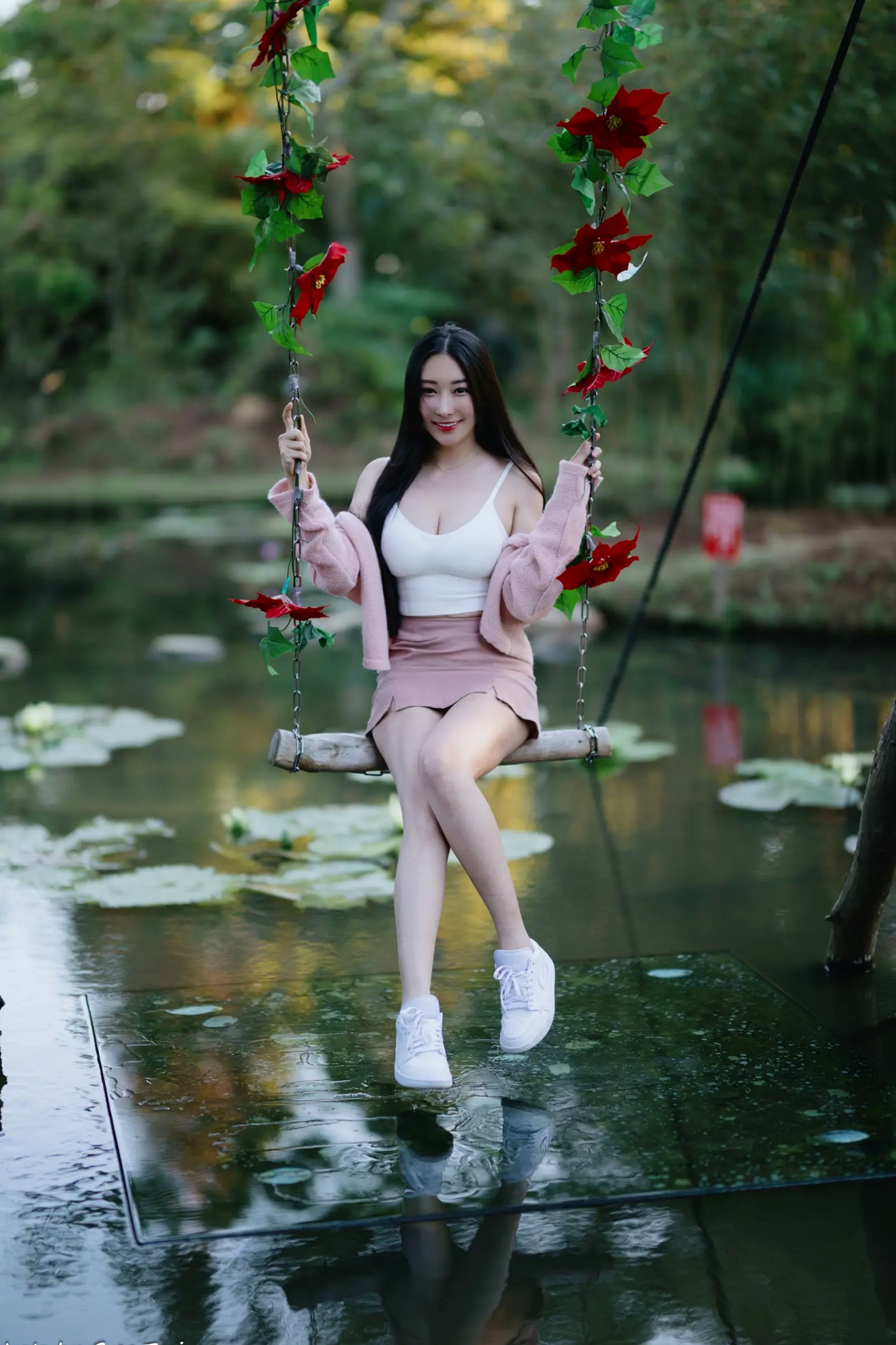 Gallery - 《轩颖小葵 - 桃园》户外清新写真，气质女神唯美秋千，自然风光下的迷人时刻[109P]户外气质清新治愈系女神 女神私房照_秀色女神 - image 65