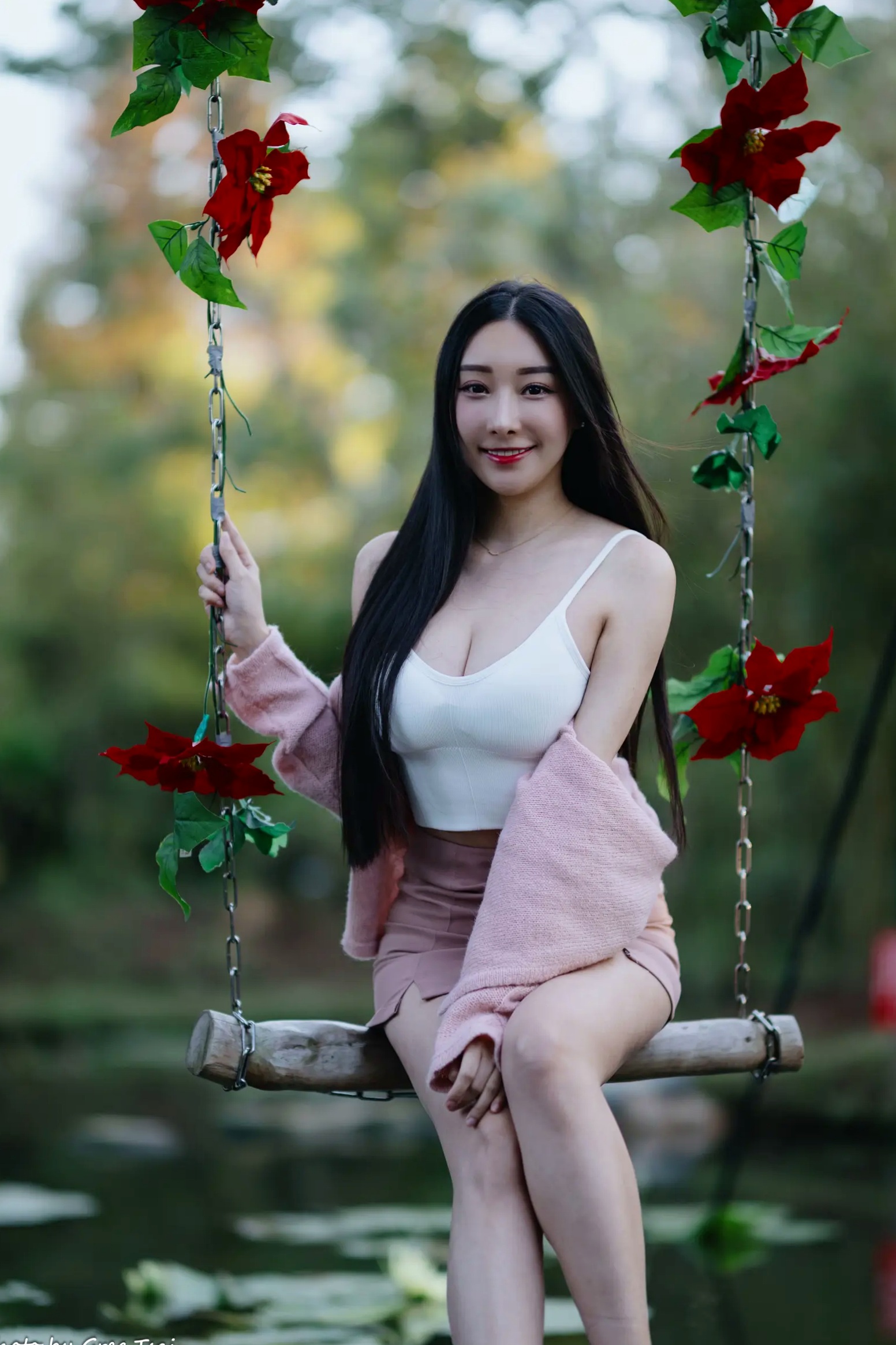 Gallery - 《轩颖小葵 - 桃园》户外清新写真，气质女神唯美秋千，自然风光下的迷人时刻[109P]户外气质清新治愈系女神 女神私房照_秀色女神 - image 67