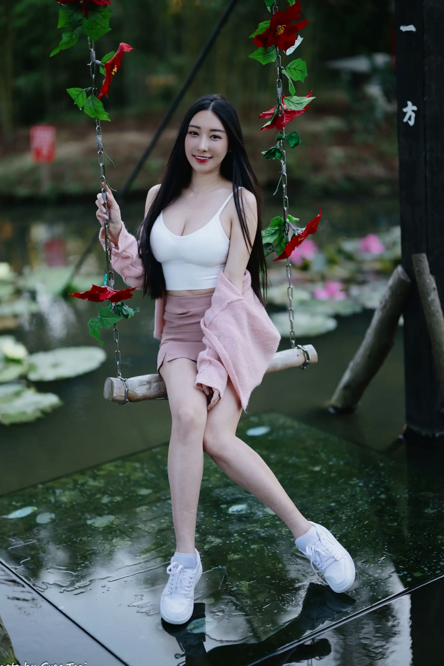 Gallery - 《轩颖小葵 - 桃园》户外清新写真，气质女神唯美秋千，自然风光下的迷人时刻[109P]户外气质清新治愈系女神 女神私房照_秀色女神 - image 69