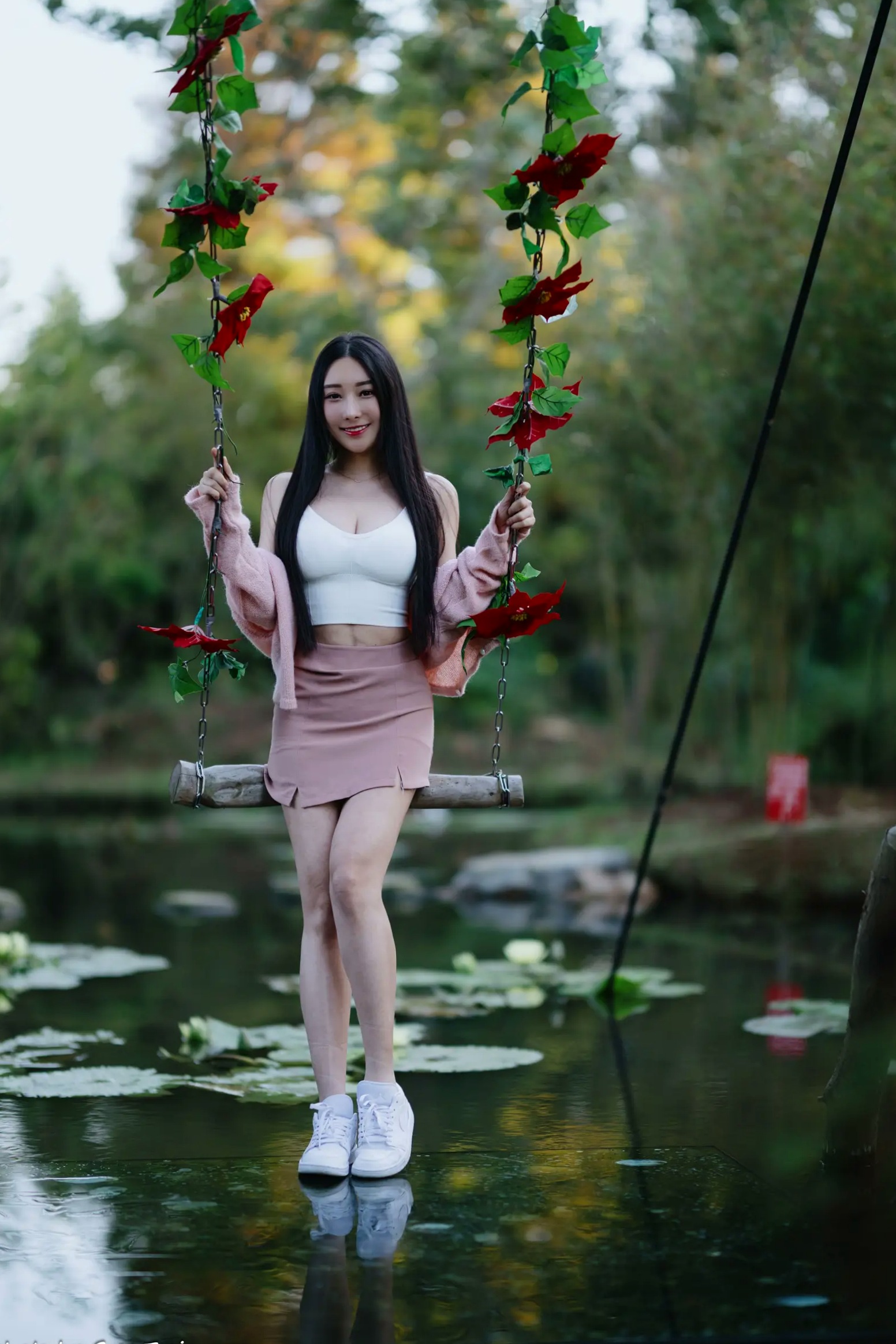 Gallery - 《轩颖小葵 - 桃园》户外清新写真，气质女神唯美秋千，自然风光下的迷人时刻[109P]户外气质清新治愈系女神 女神私房照_秀色女神 - image 73