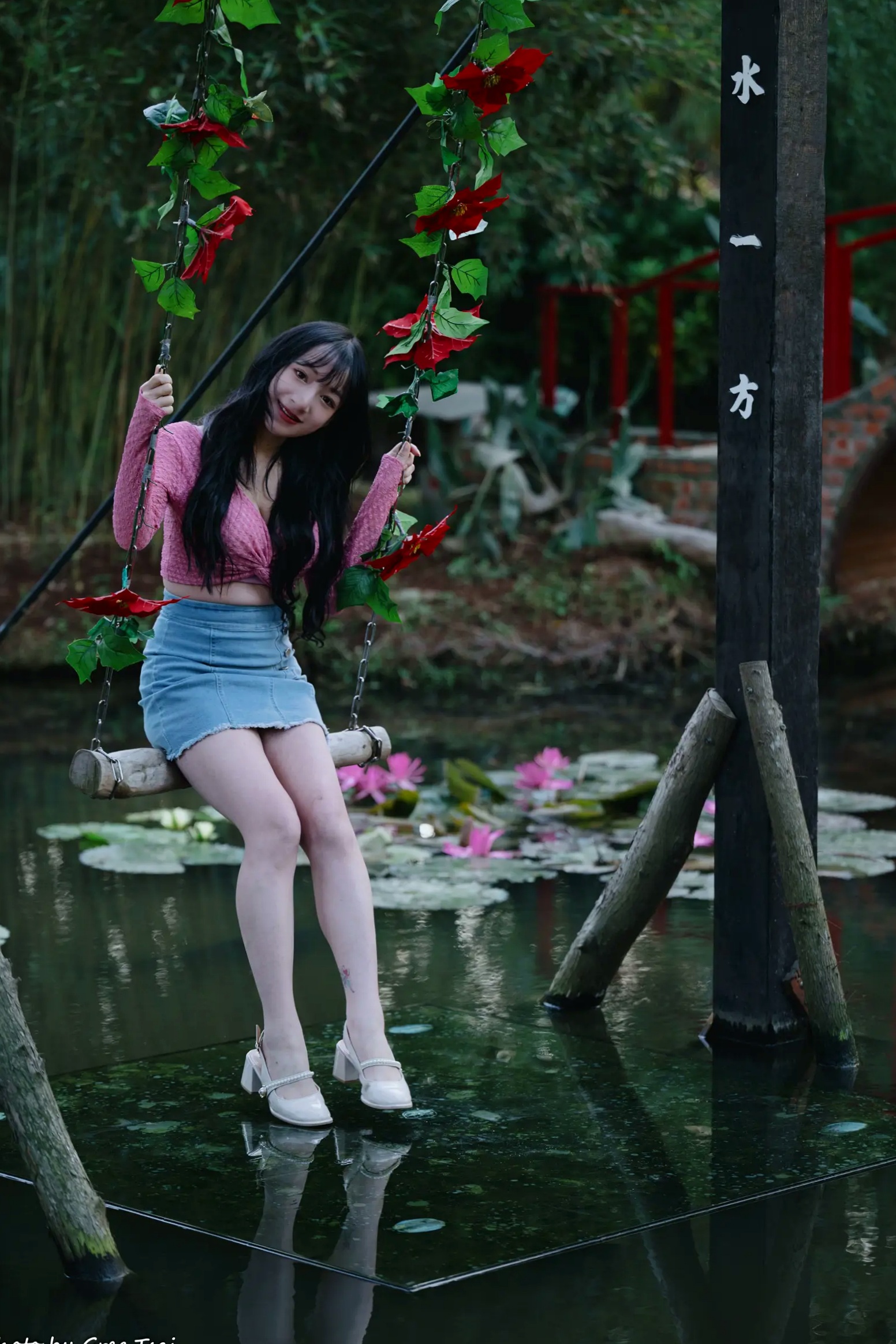 Gallery - 《轩颖小葵 - 桃园》户外清新写真，气质女神唯美秋千，自然风光下的迷人时刻[109P]户外气质清新治愈系女神 女神私房照_秀色女神 - image 80