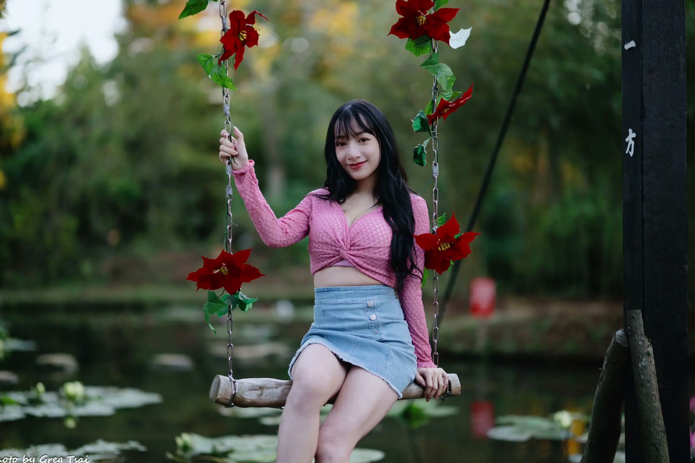 Gallery - 《轩颖小葵 - 桃园》户外清新写真，气质女神唯美秋千，自然风光下的迷人时刻[109P]户外气质清新治愈系女神 女神私房照_秀色女神 - image 85