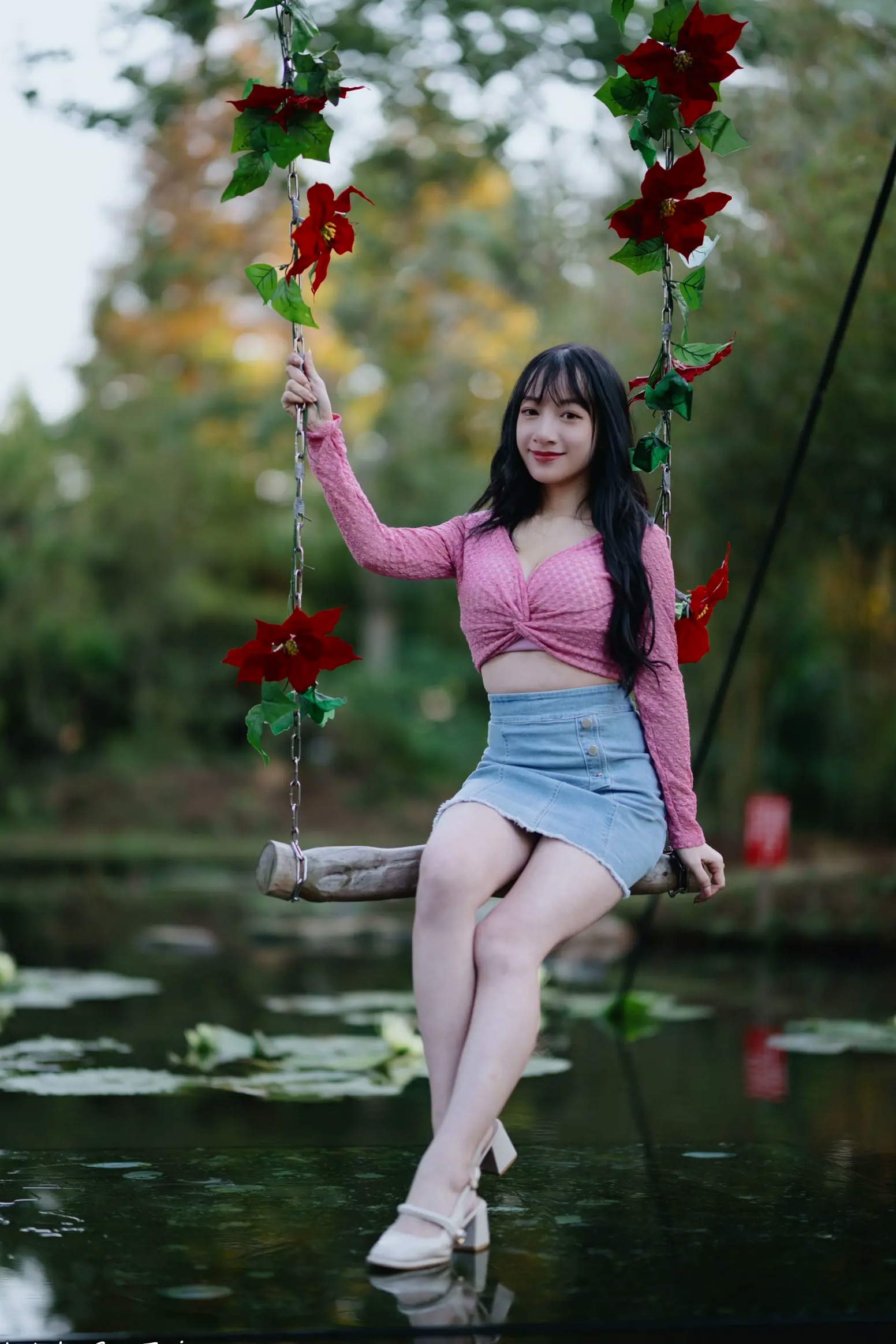 Gallery - 《轩颖小葵 - 桃园》户外清新写真，气质女神唯美秋千，自然风光下的迷人时刻[109P]户外气质清新治愈系女神 女神私房照_秀色女神 - image 86