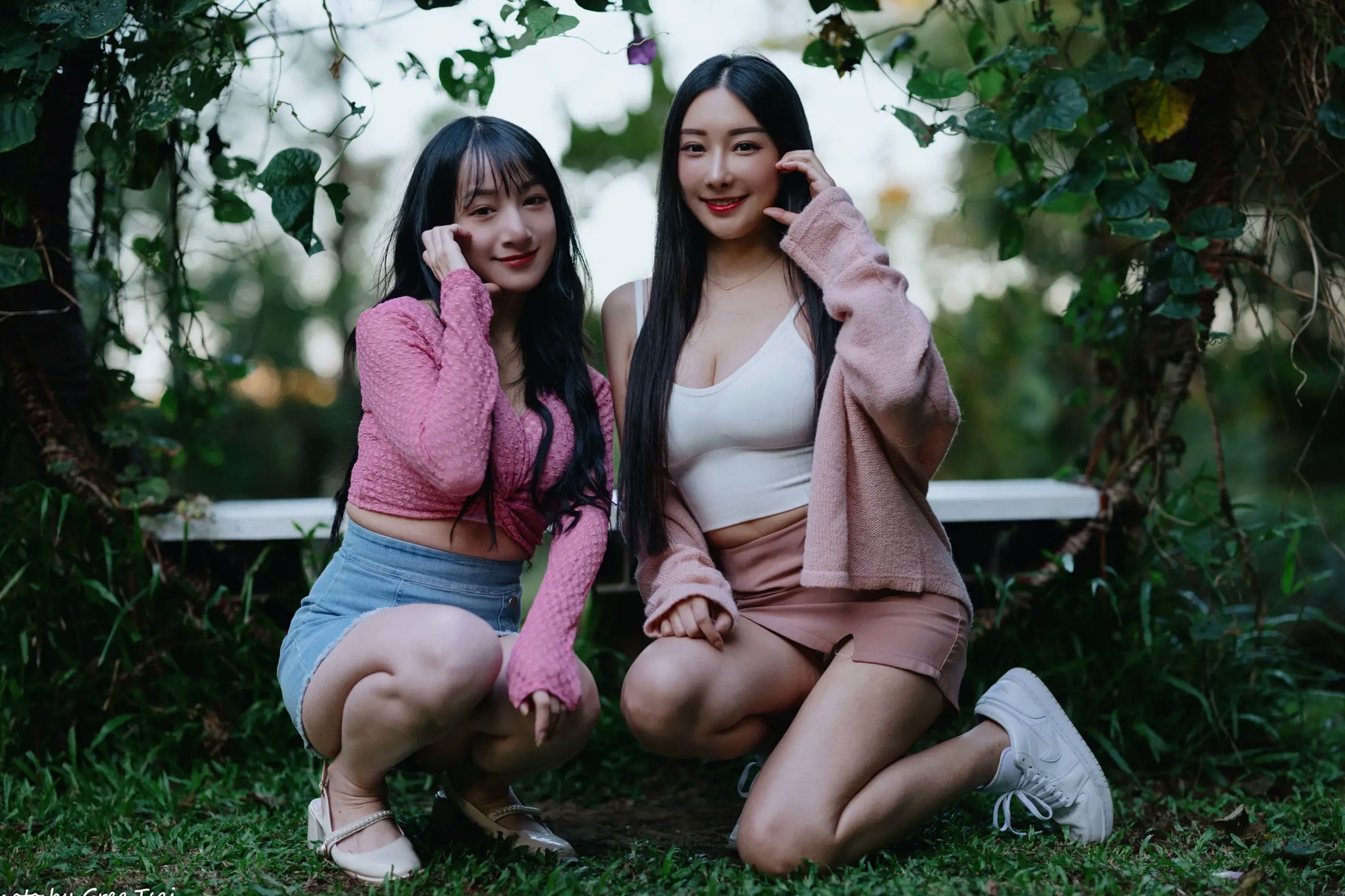 Gallery - 《轩颖小葵 - 桃园》户外清新写真，气质女神唯美秋千，自然风光下的迷人时刻[109P]户外气质清新治愈系女神 女神私房照_秀色女神 - image 94