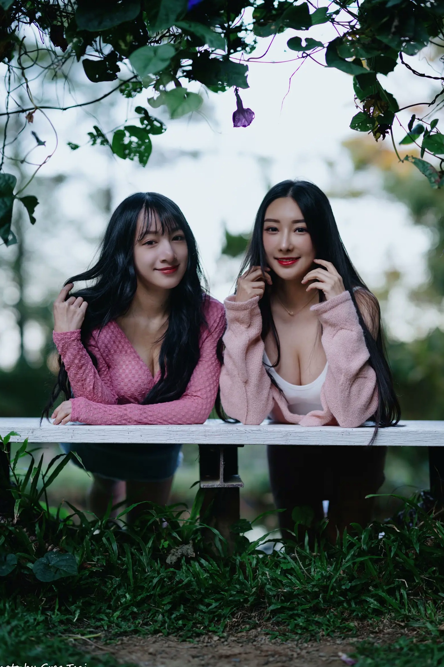 Gallery - 《轩颖小葵 - 桃园》户外清新写真，气质女神唯美秋千，自然风光下的迷人时刻[109P]户外气质清新治愈系女神 女神私房照_秀色女神 - image 96