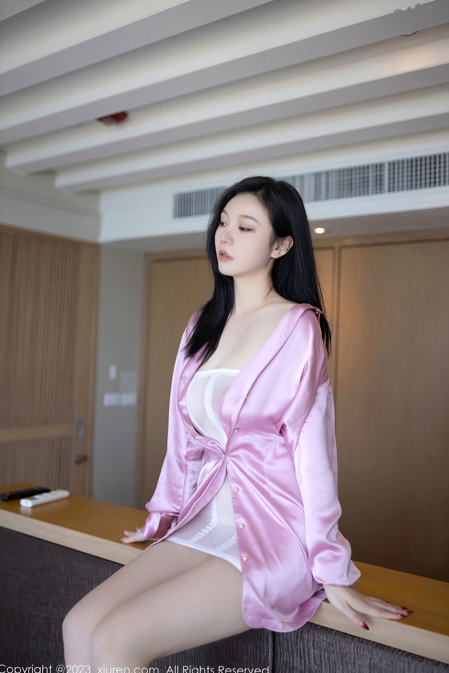 Gallery - XiuRen秀人网 - XiuRen -7063-安然anran-粉色丝缎衬衫与白色透视装，尽显女神诱惑身材，泰国高颜值私房旅拍写真秀人网 - XiuRen 性感私房照诱惑女神美腿 女神私房照_秀色女神 - image 31