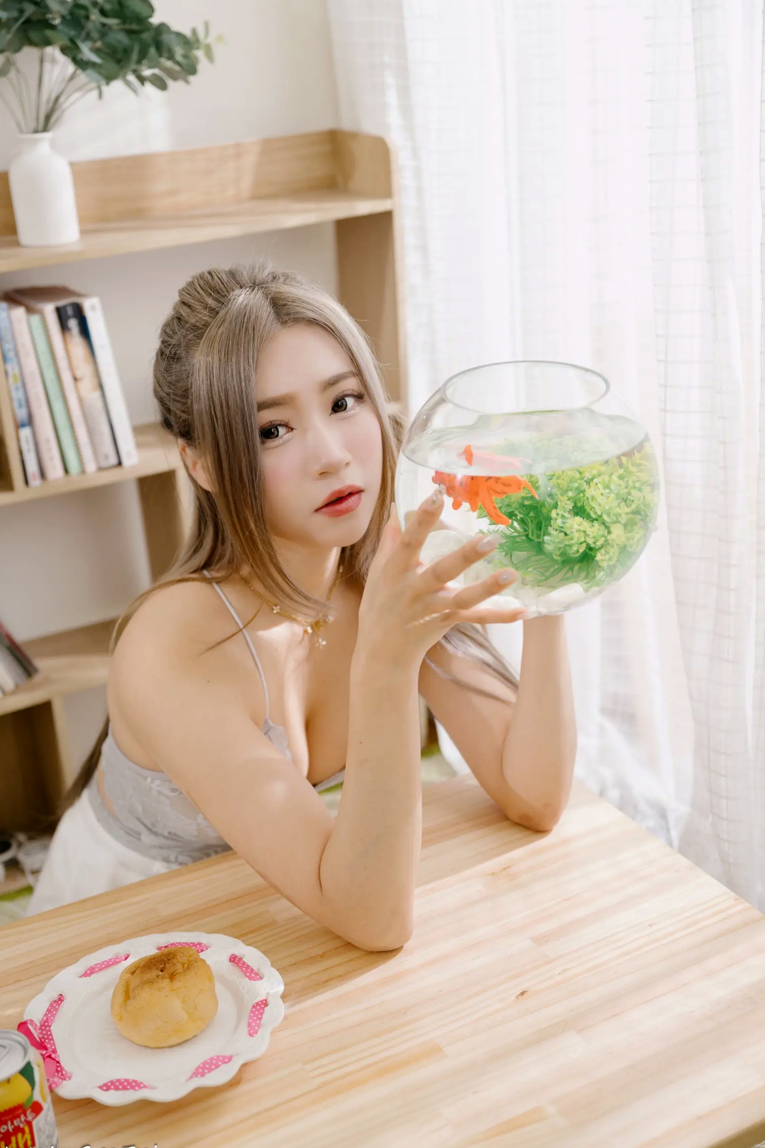 Gallery - 凯云 - 清新居家风蕾丝短裙写真，治愈系私房照，展现完美身材与轻熟美感清新私房照治愈系白嫩家居 女神私房照_秀色女神 - image 64