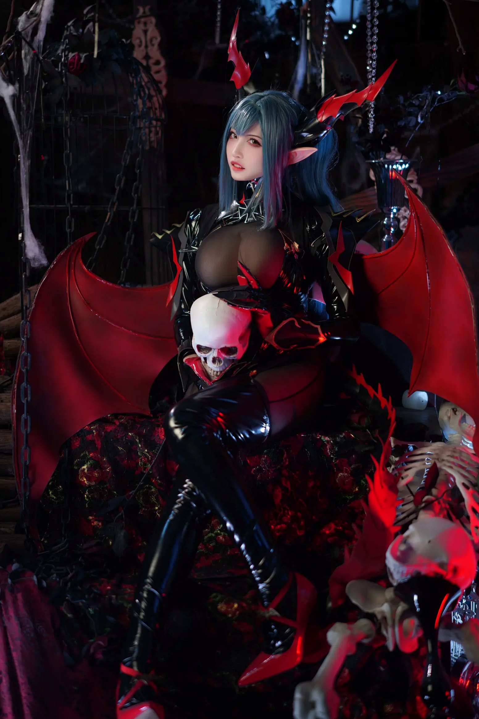 Gallery - 山崎雷纳 - 雷根斯堡：暗黑魔女Cosplay，魅魔漆皮造型极致诱惑与神秘美艳性感角色扮演诱惑大尺度 女神私房照_秀色女神 - image 5