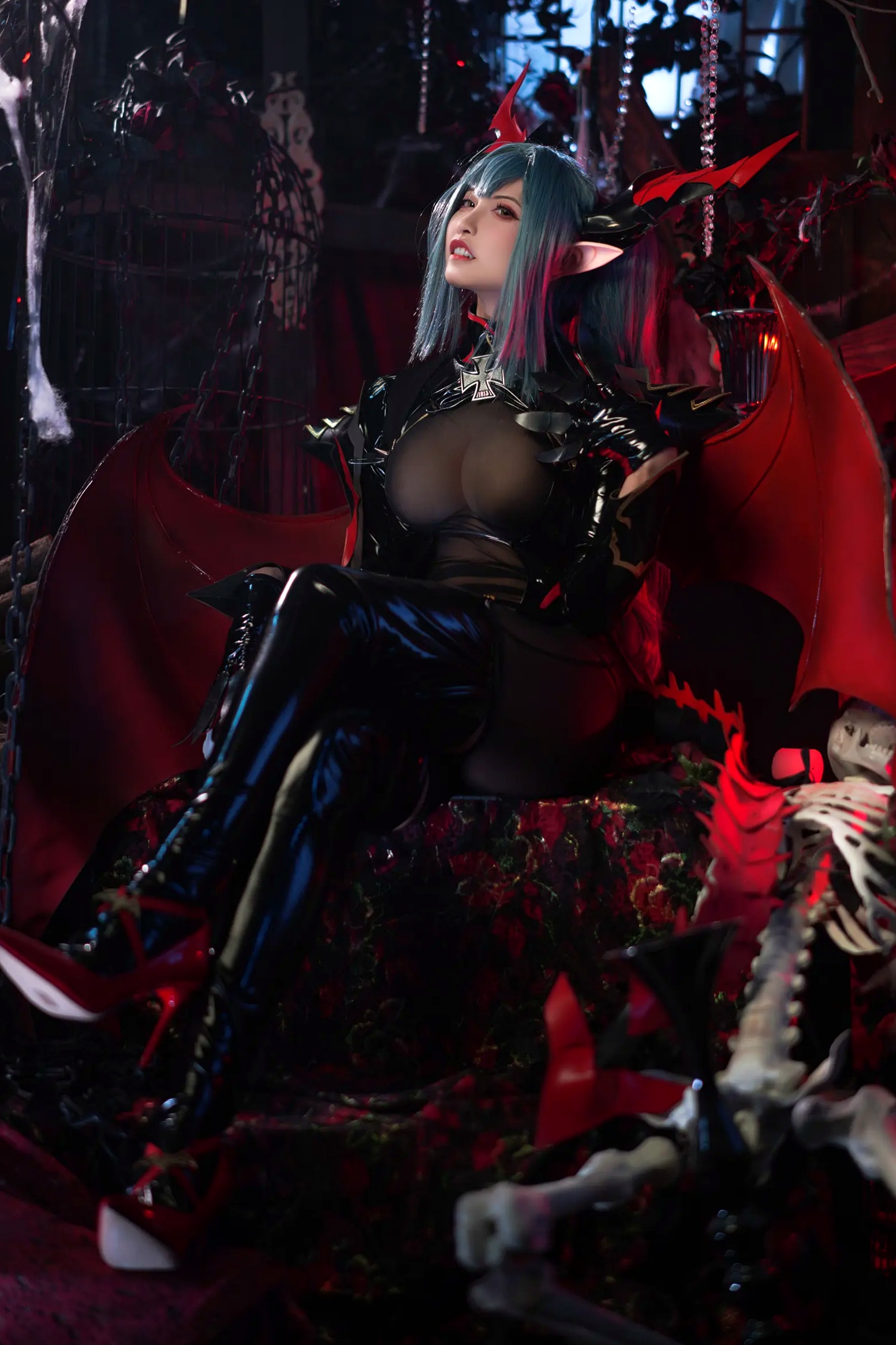 Gallery - 山崎雷纳 - 雷根斯堡：暗黑魔女Cosplay，魅魔漆皮造型极致诱惑与神秘美艳性感角色扮演诱惑大尺度 女神私房照_秀色女神 - image 9