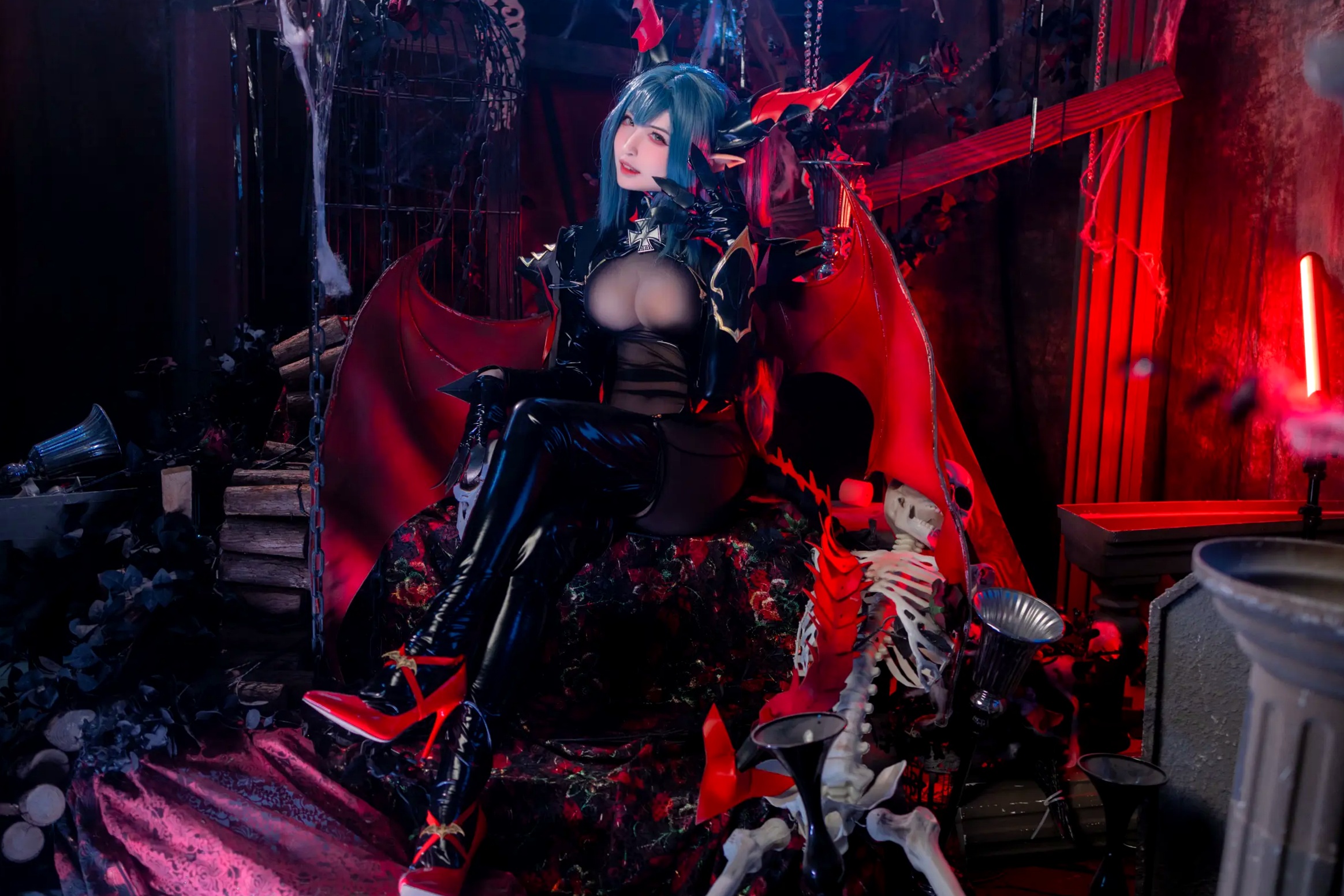 Gallery - 山崎雷纳 - 雷根斯堡：暗黑魔女Cosplay，魅魔漆皮造型极致诱惑与神秘美艳性感角色扮演诱惑大尺度 女神私房照_秀色女神 - image 28