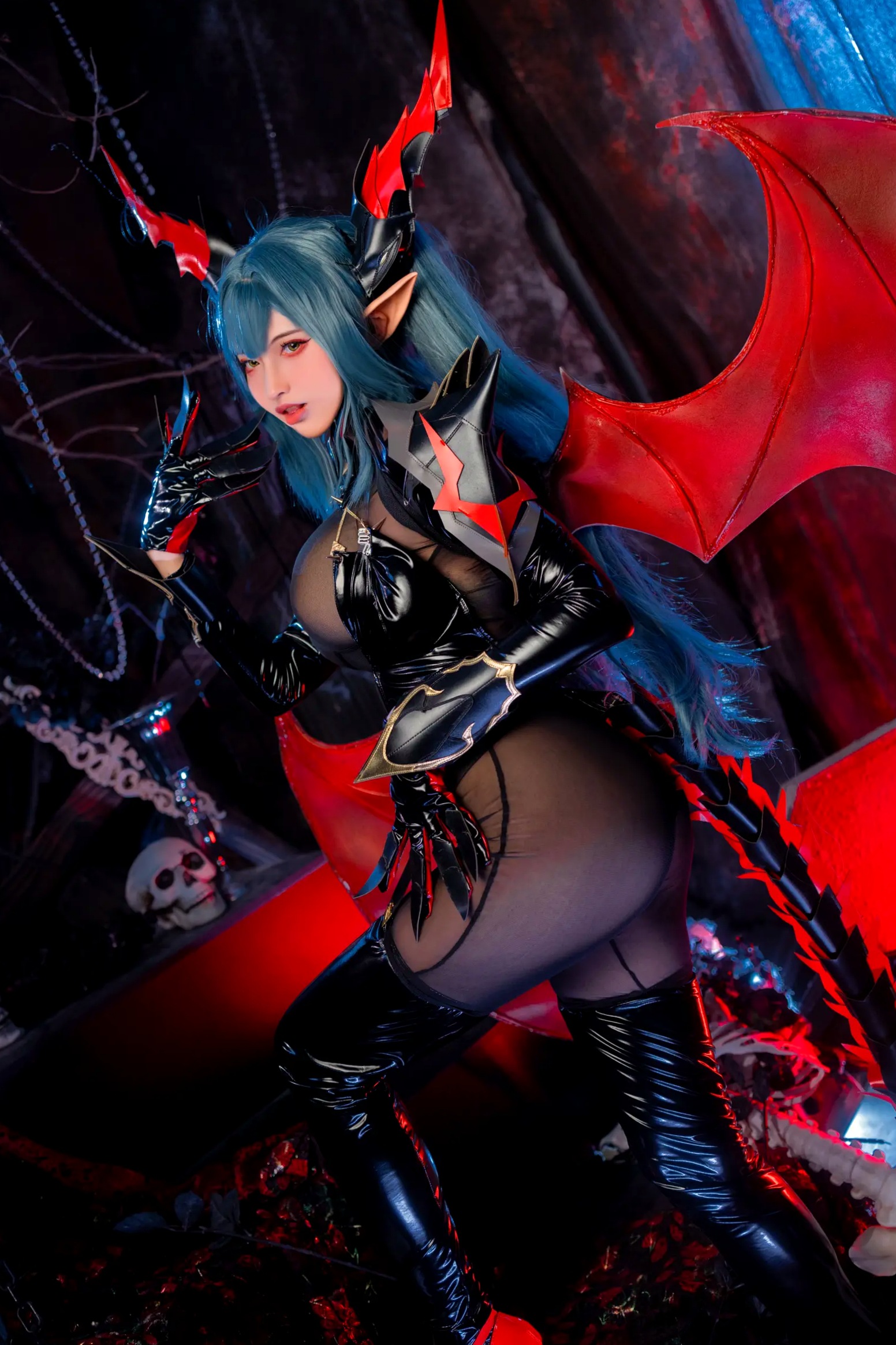 Gallery - 山崎雷纳 - 雷根斯堡：暗黑魔女Cosplay，魅魔漆皮造型极致诱惑与神秘美艳性感角色扮演诱惑大尺度 女神私房照_秀色女神 - image 35