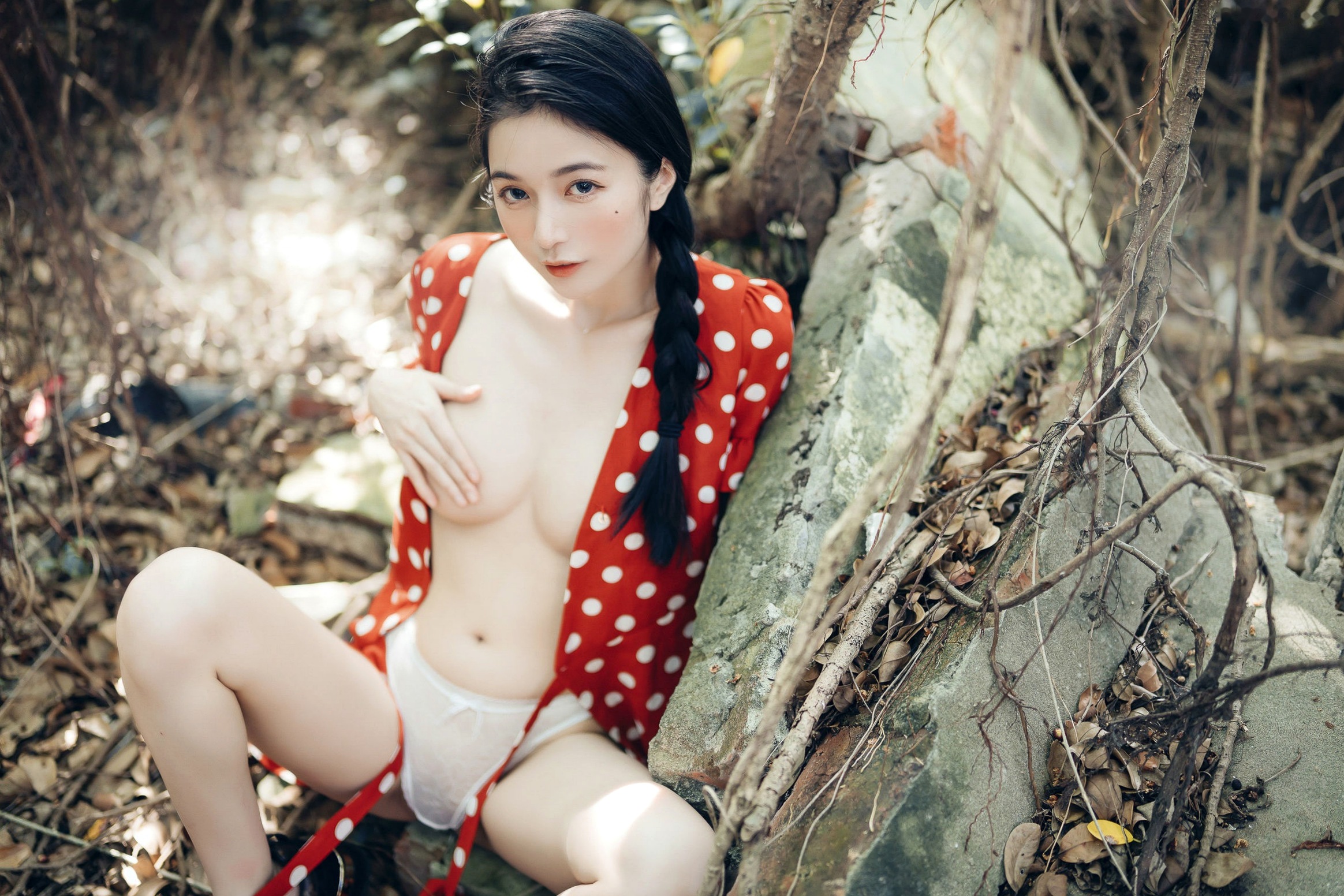 Gallery - JVID模特 - model辰辰户外写真：红白波点裙清纯动人，白色透明罩衫大胆演绎极致诱惑，私房拍摄新作JVID户外性感清纯诱惑私房照气质 女神私房照_秀色女神 - image 40