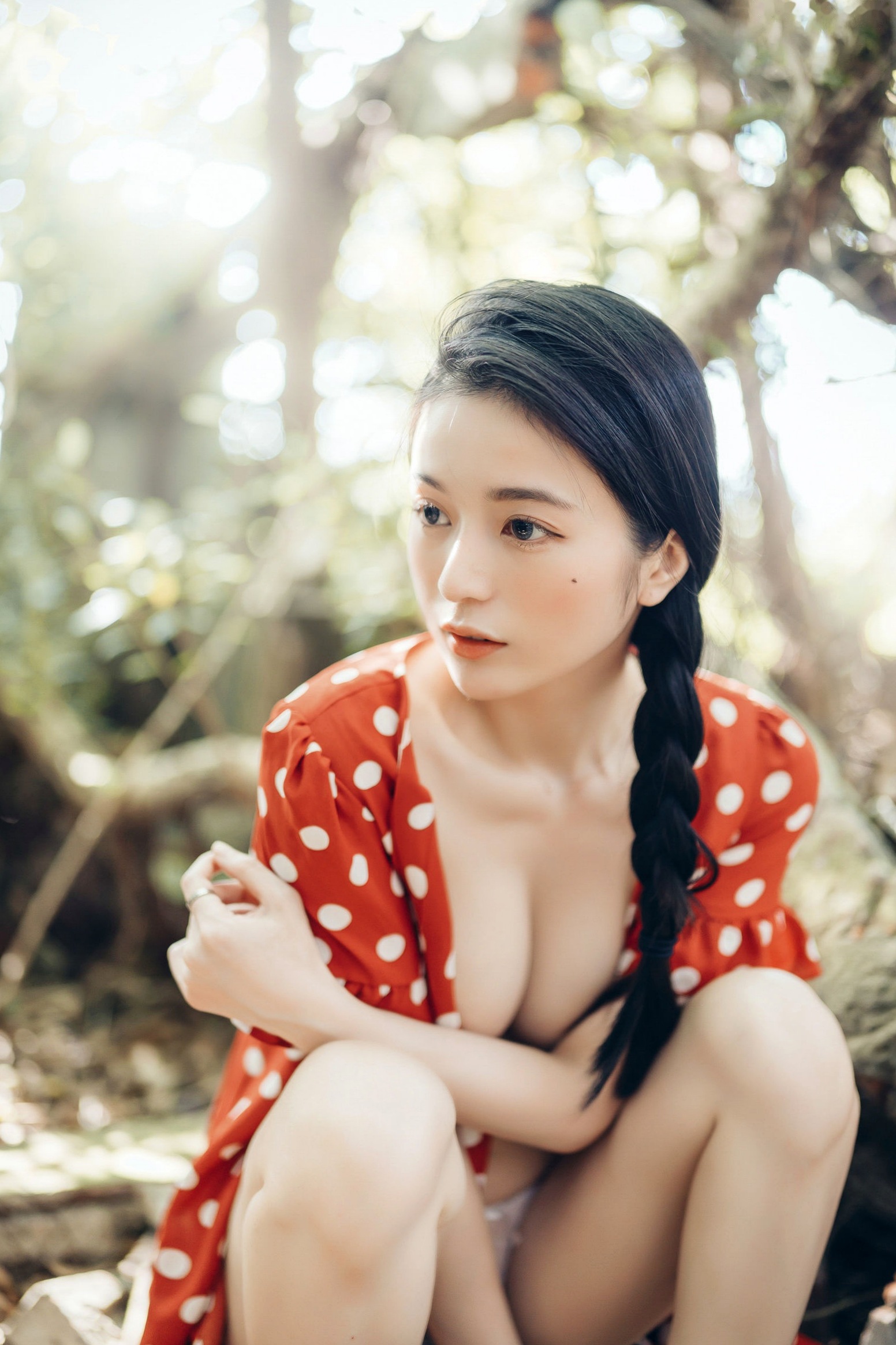 Gallery - JVID模特 - model辰辰户外写真：红白波点裙清纯动人，白色透明罩衫大胆演绎极致诱惑，私房拍摄新作JVID户外性感清纯诱惑私房照气质 女神私房照_秀色女神 - image 42