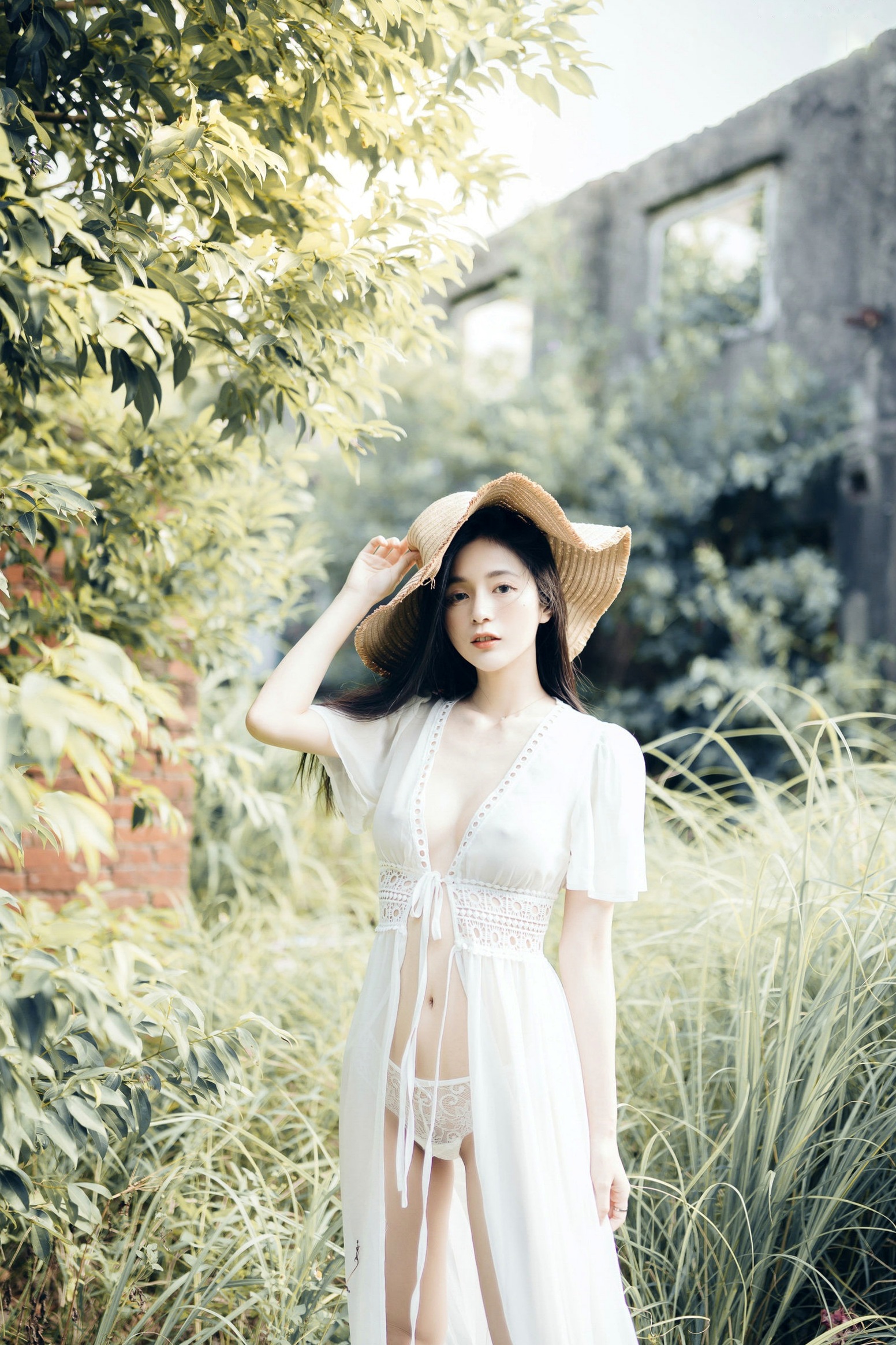 Gallery - JVID模特 - model辰辰户外写真：红白波点裙清纯动人，白色透明罩衫大胆演绎极致诱惑，私房拍摄新作JVID户外性感清纯诱惑私房照气质 女神私房照_秀色女神 - image 96