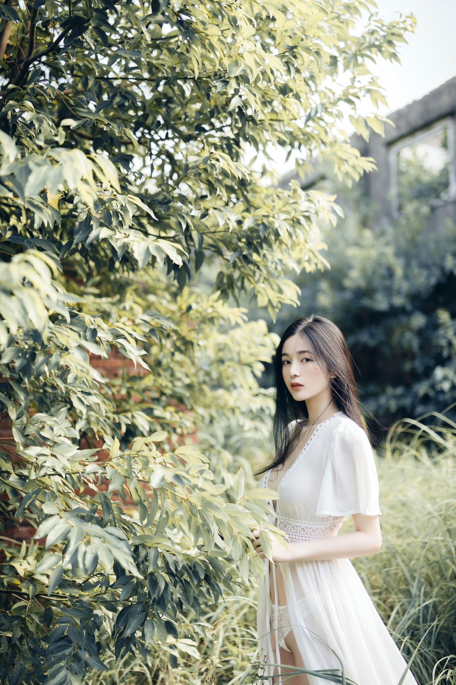 Gallery - JVID模特 - model辰辰户外写真：红白波点裙清纯动人，白色透明罩衫大胆演绎极致诱惑，私房拍摄新作JVID户外性感清纯诱惑私房照气质 女神私房照_秀色女神 - image 98