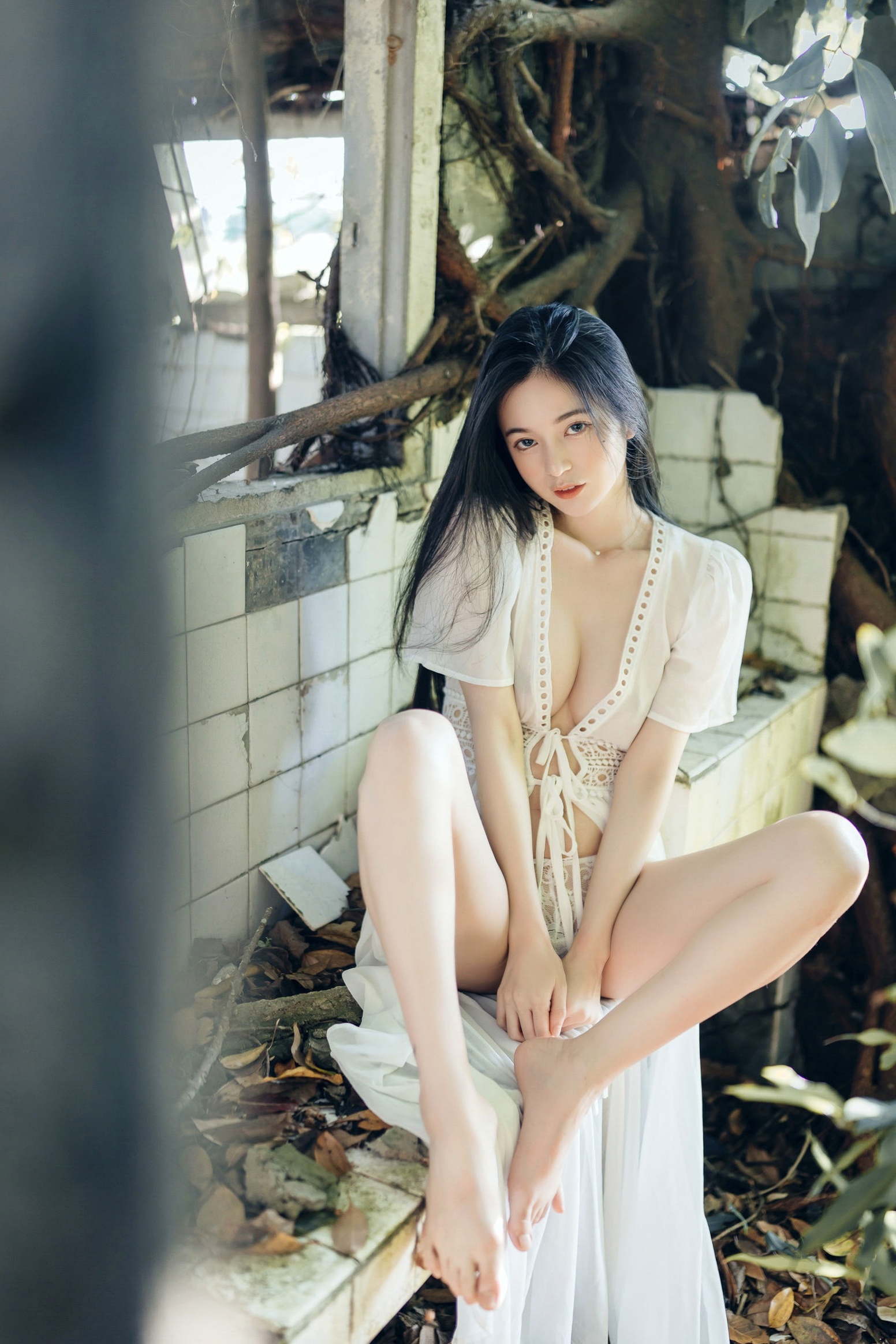 Gallery - JVID模特 - model辰辰户外写真：红白波点裙清纯动人，白色透明罩衫大胆演绎极致诱惑，私房拍摄新作JVID户外性感清纯诱惑私房照气质 女神私房照_秀色女神 - image 101