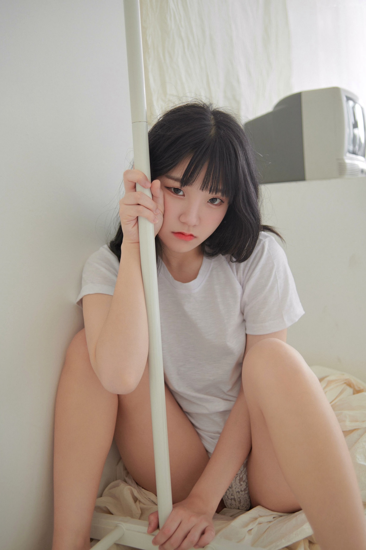 Gallery - 韩国美女Jenny 정제니 ARTGRAVIA_057：明亮闺房纯欲私房写真，蕾丝内衣与慵懒白T的极致诱惑韩国私房照白嫩诱惑萝莉 女神私房照_秀色女神 - image 12