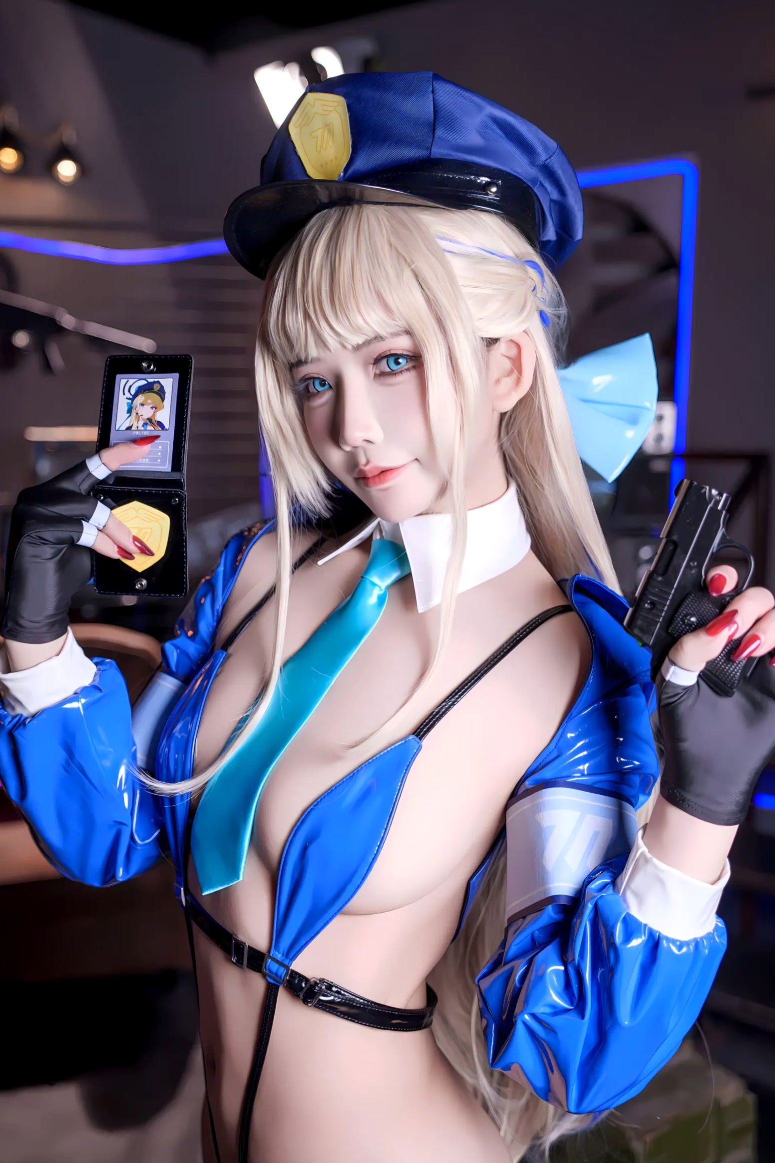 Gallery - 抱走莫子aa - 飞鸟马时COS 大胆警服制服诱惑 角色扮演 魅惑写真性感制服诱惑角色扮演冷艳 女神私房照_秀色女神 - image 13