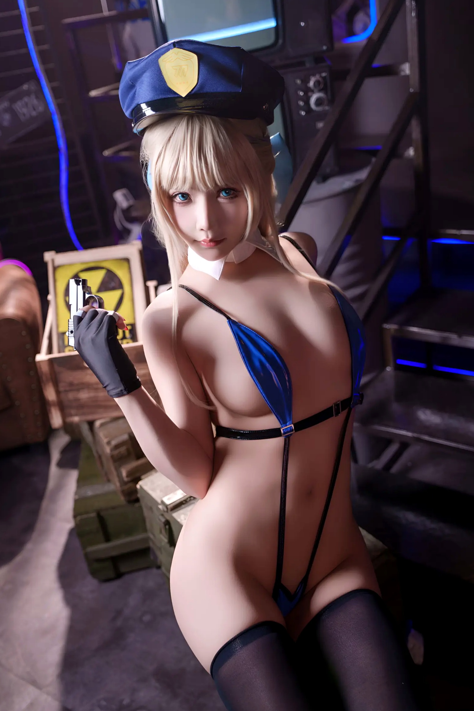Gallery - 抱走莫子aa - 飞鸟马时COS 大胆警服制服诱惑 角色扮演 魅惑写真性感制服诱惑角色扮演冷艳 女神私房照_秀色女神 - image 41