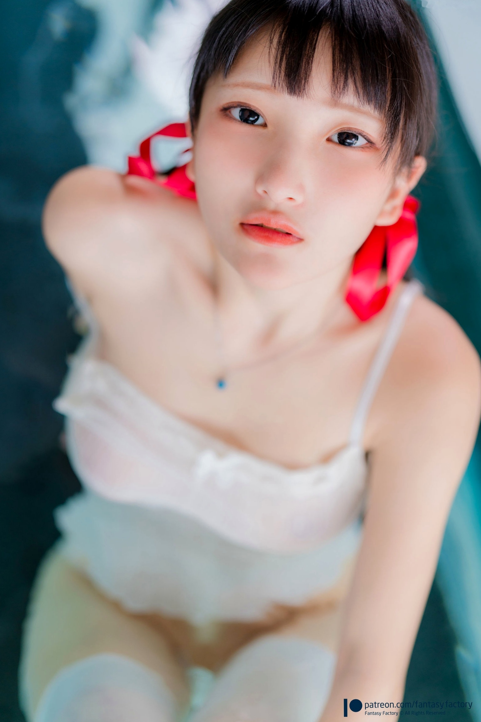Gallery - Fantasy-Factory-小丁Ding：水中的红丝带，清纯湿身诱惑，白色内衣与长筒袜的私房写真湿身私房照诱惑内衣萝莉 女神私房照_秀色女神 - image 4