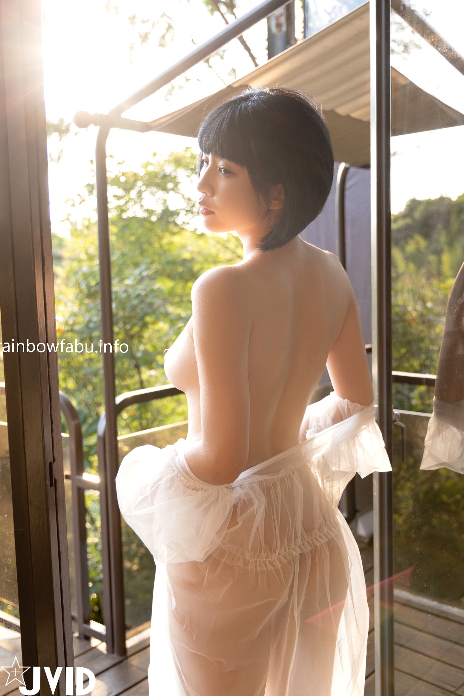 Gallery - JVID果宝宝：阳光下的秘密邂逅，清纯短发邻家妹妹阳台私房写真，极致白嫩诱惑，呈现若隐若现的视觉盛宴JVID性感诱惑清纯大尺度 女神私房照_秀色女神 - image 55