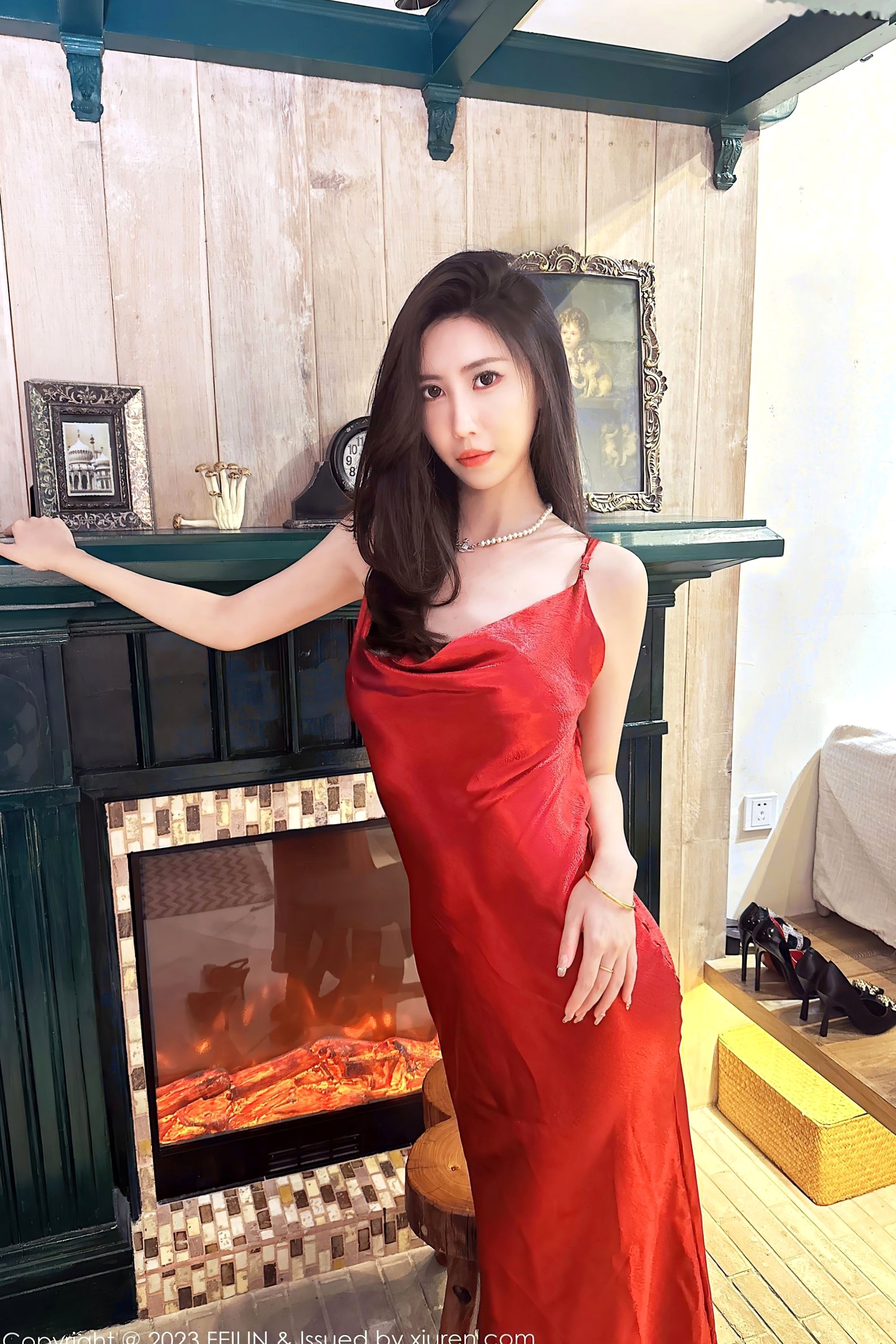Gallery - FeiLin嗲囡囡-467-章芃芃：红色吊带裸背礼服裙私房写真，极致黑丝诱惑尽显冷艳妩媚女神气质嗲囡囡性感诱惑黑丝私房照女神 女神私房照_秀色女神 - image 65