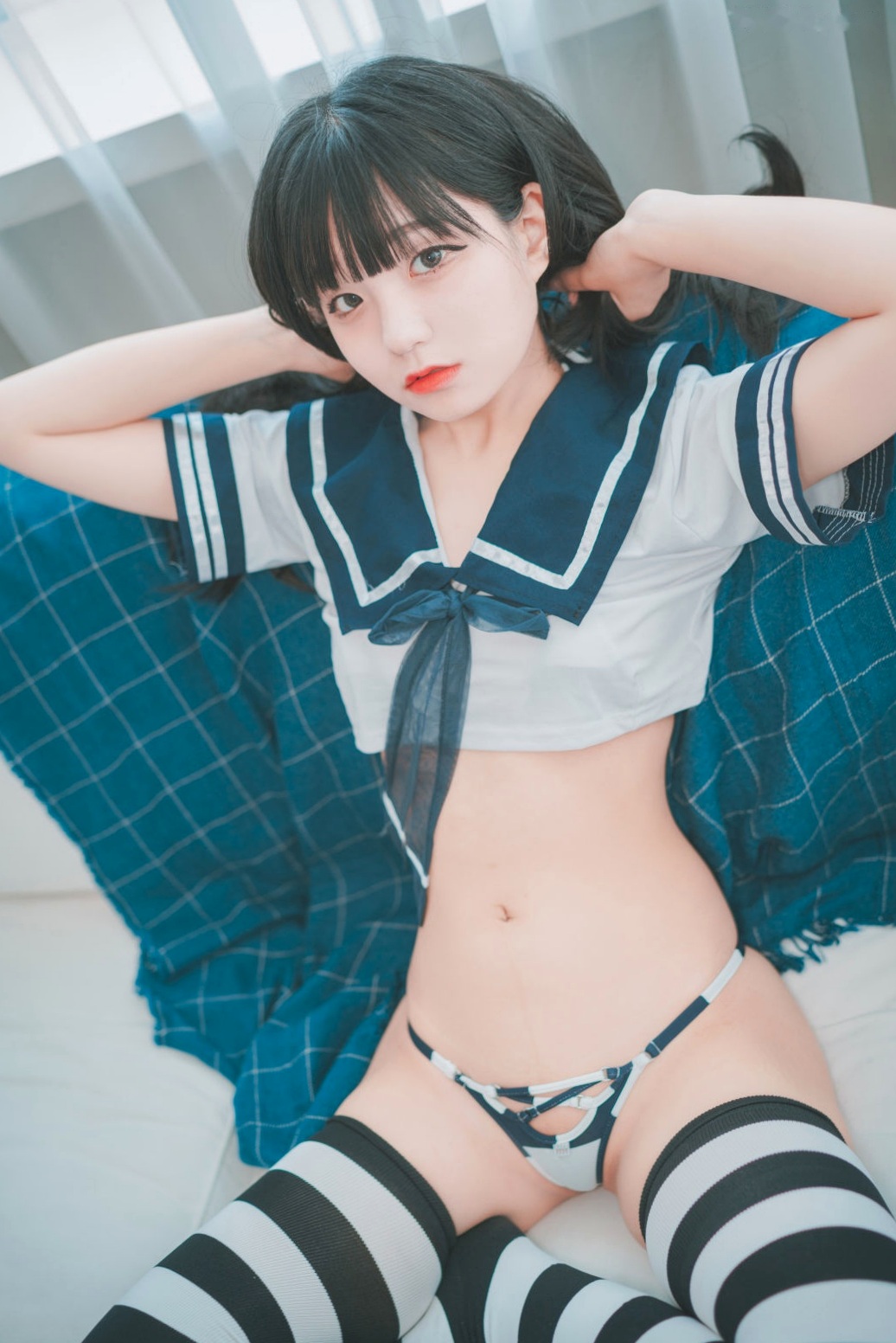 Gallery - 韩国美女Jenny 정제니 甜美水手服条纹袜室内写真 纯欲海军风私房诱惑韩国性感诱惑私房照角色扮演 女神私房照_秀色女神 - image 4