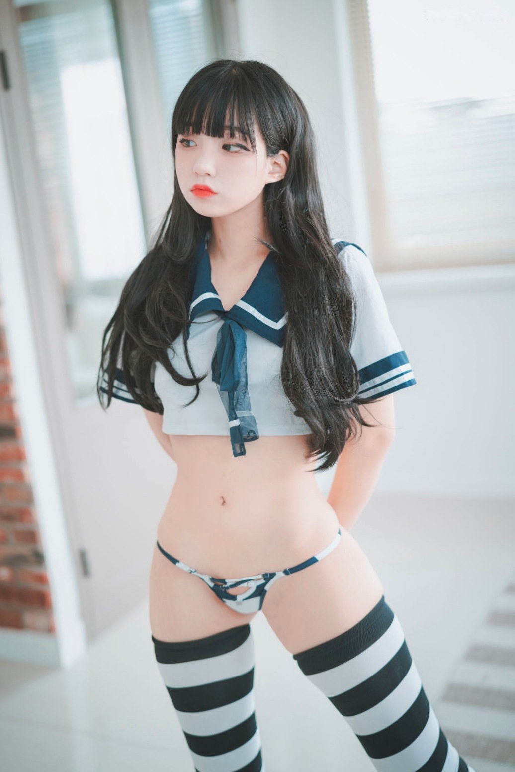 Gallery - 韩国美女Jenny 정제니 甜美水手服条纹袜室内写真 纯欲海军风私房诱惑韩国性感诱惑私房照角色扮演 女神私房照_秀色女神 - image 14
