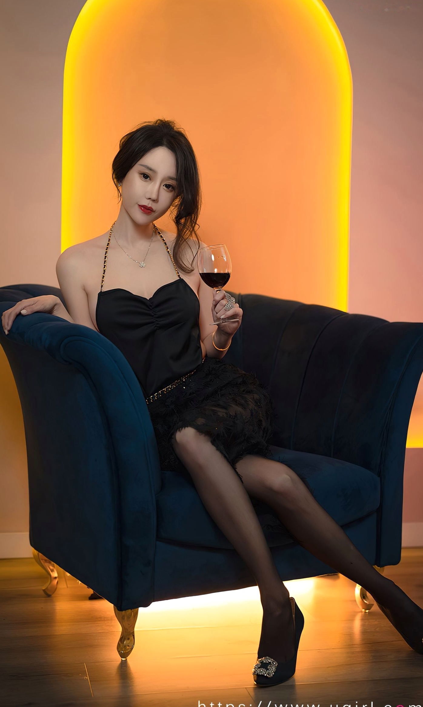 Gallery - UGirlsApp尤果圈 - Chiness Model 爱尤物 - Love Beauty -2649-模特 - model合辑-《初露》：优雅黑色礼服展现极致私房诱惑，气质女神黑丝美腿尽显成熟风情爱尤物 - Love Beauty 气质私房照黑丝女神丝袜 女神私房照_秀色女神 - image 15