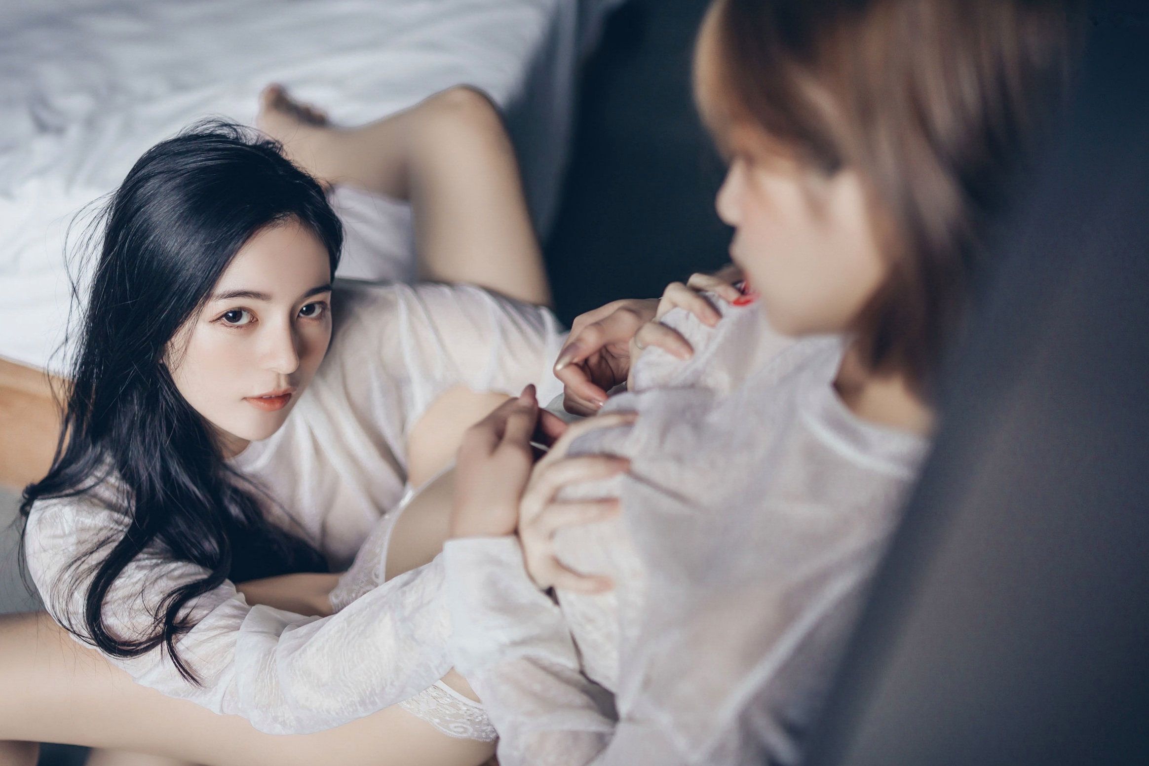 Gallery - JVID-辰辰双人圣诞写真，火辣节日内衣与可爱驯鹿造型，绝美闺蜜私房互动，勾勒极品身材曲线，带来大尺度视觉诱惑盛宴JVID大尺度私房照内衣性感 女神私房照_秀色女神 - image 100