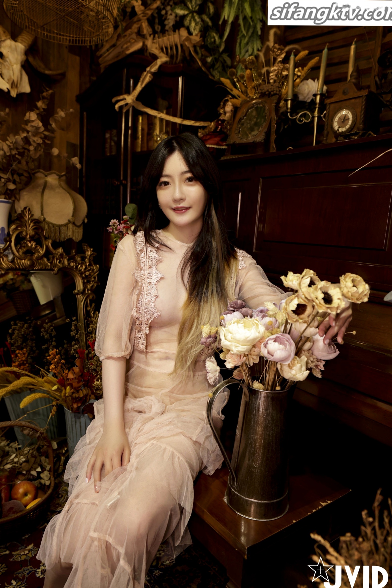 Gallery - JVID-璃奈酱-X爱幻想：极品模特 - model私房写真，复古家居与唯美浴室诱惑，尽显极致性感与大胆魅力JVID诱惑性感私房照大尺度尤物 女神私房照_秀色女神 - image 31