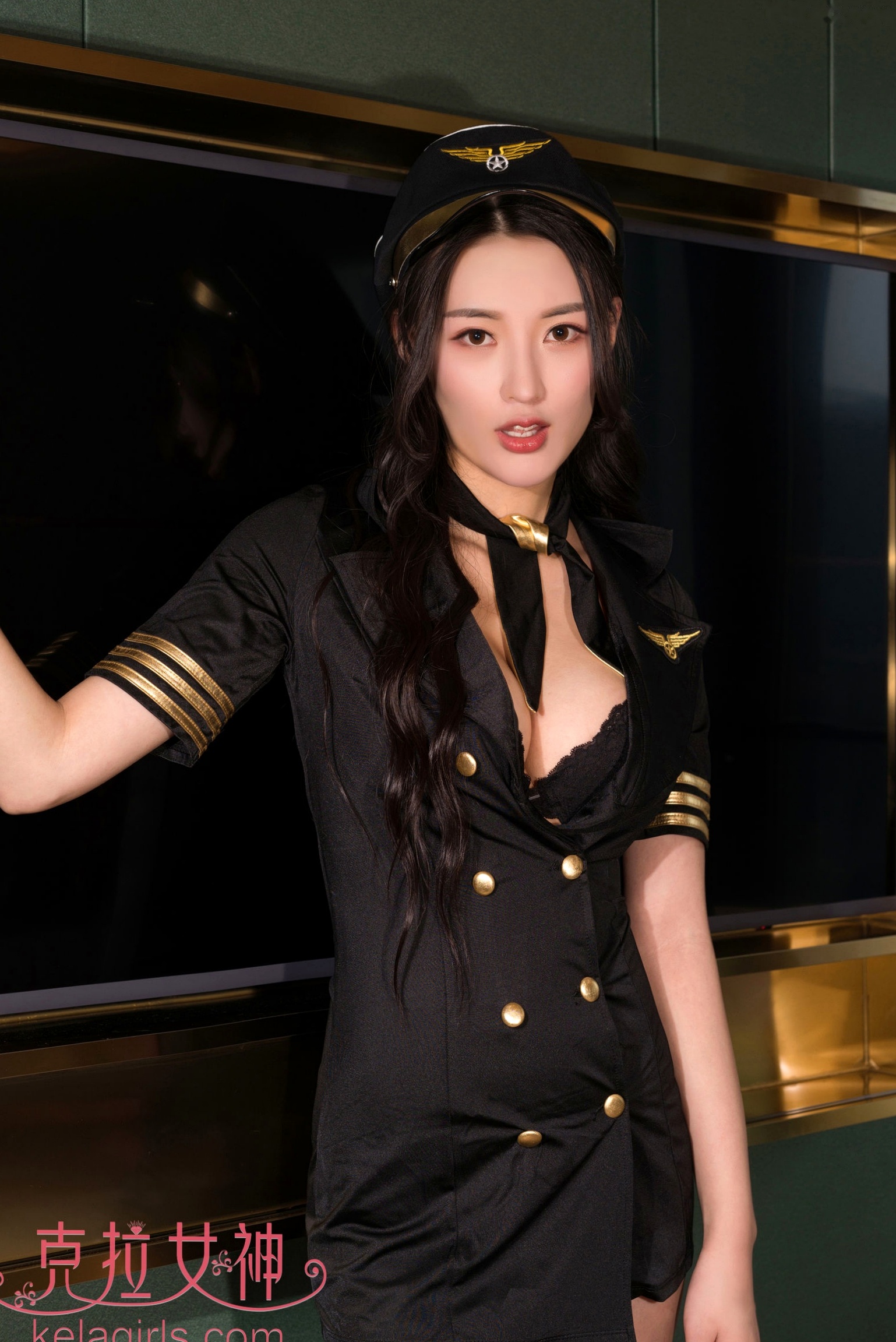 Gallery - KelaGirls克拉女神-璇子-机长制服诱惑，网袜长腿写真，性感高颜值室内角色扮演克拉女神制服诱惑性感丝袜 女神私房照_秀色女神 - image 3
