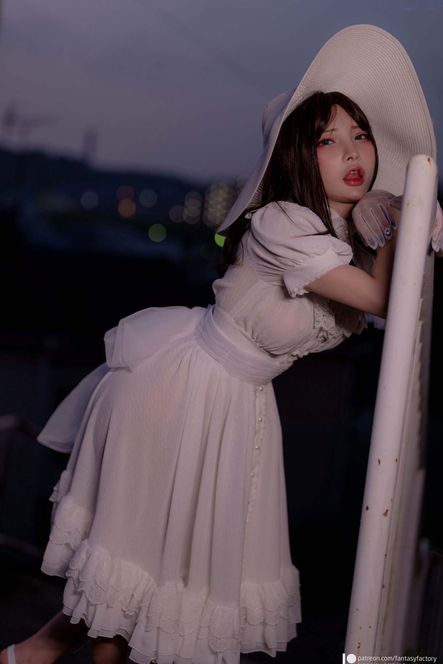 Gallery - Fantasy-Factory-小丁Ding-八尺大人-Hachishaku-sama-2022.12-户外cos-性感写真-大尺度-白嫩女神诱惑私房照白嫩大尺度角色扮演 女神私房照_秀色女神 - image 1